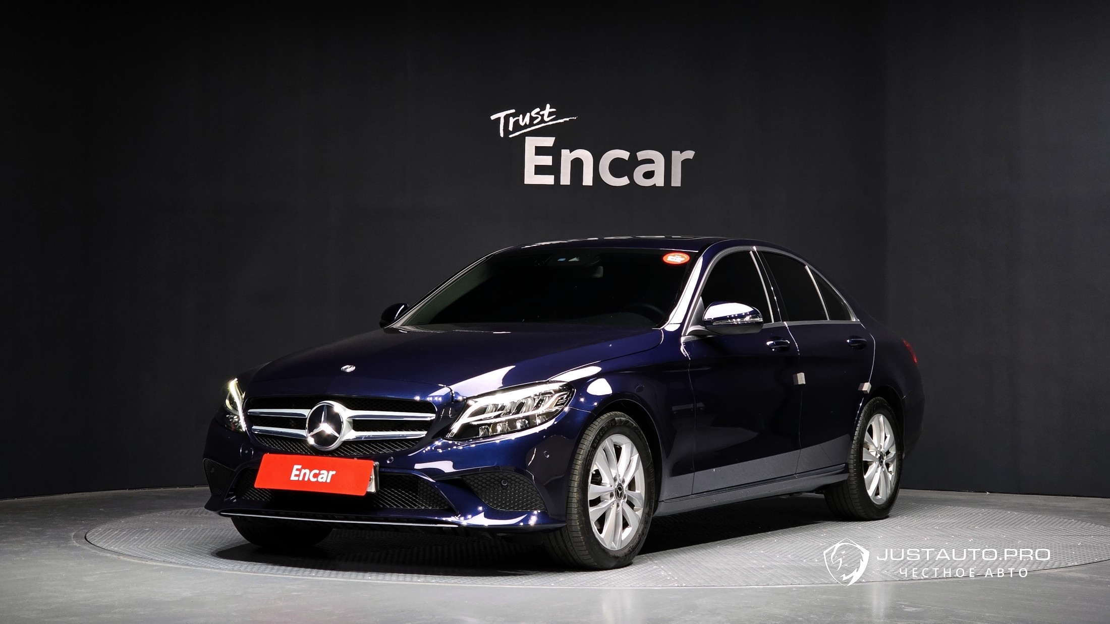 Автомобиль Mercedes-Benz C-Class