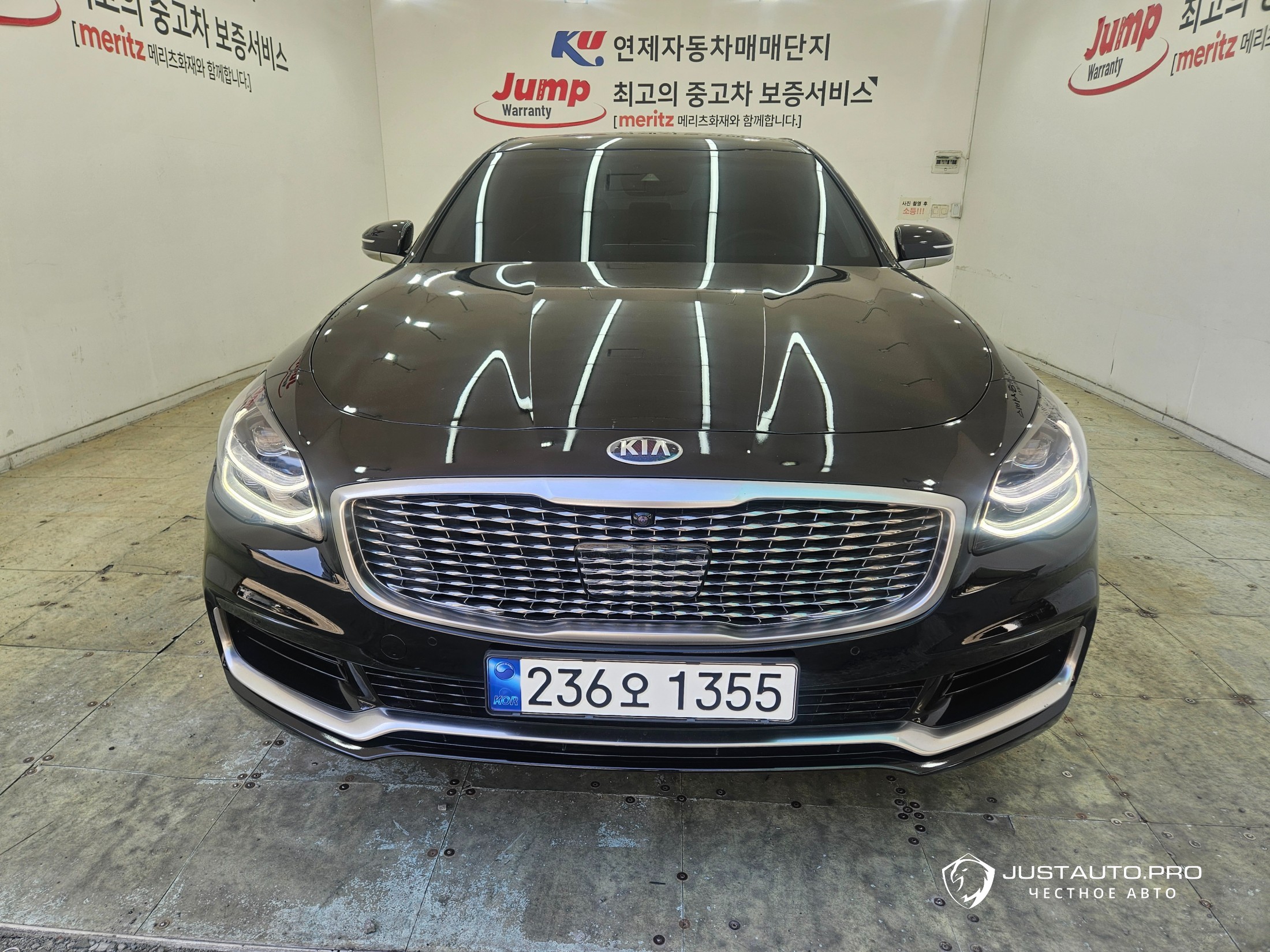 Автомобиль Kia K9