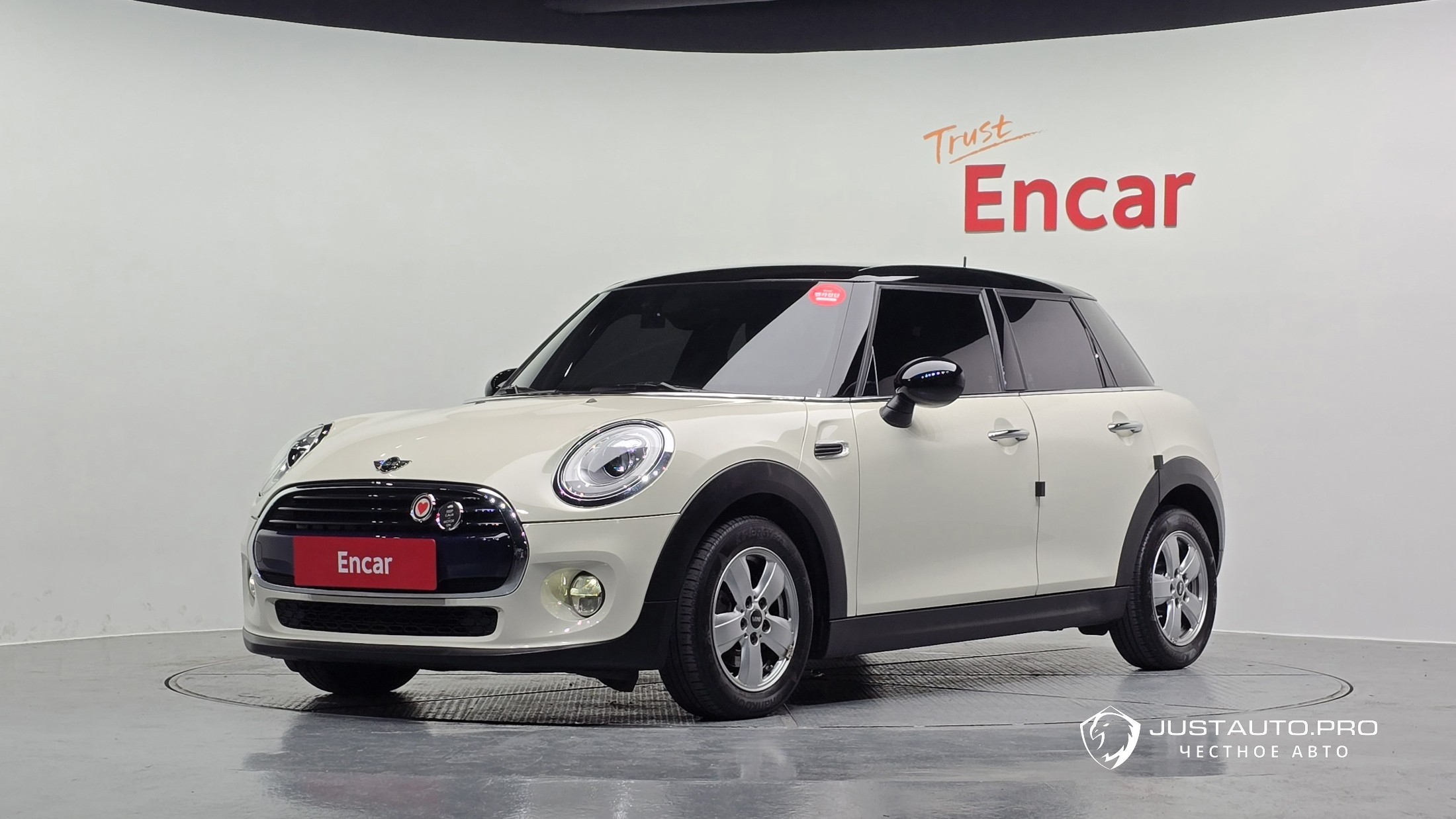 Автомобиль Mini Cooper