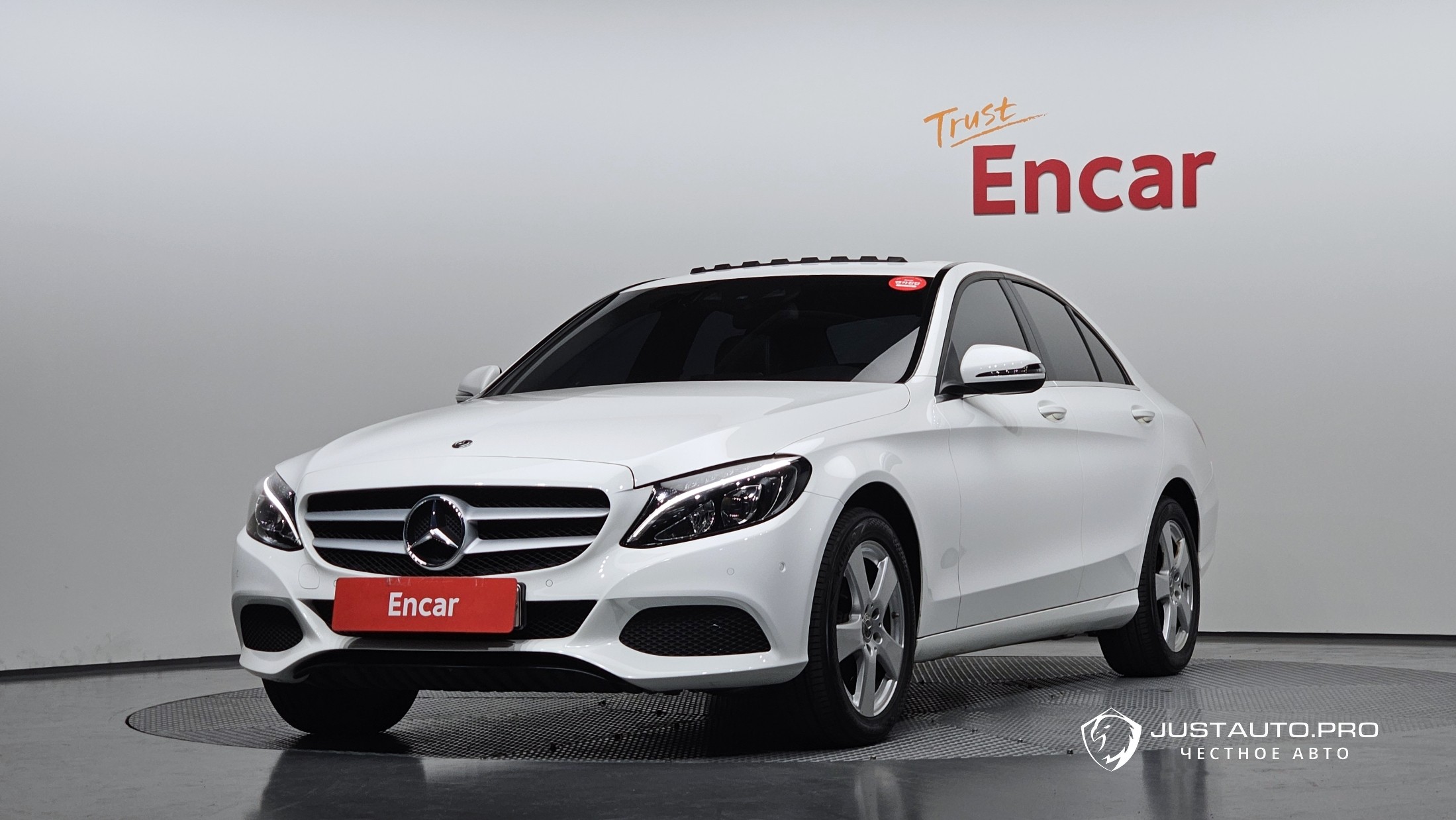 Автомобиль Mercedes-Benz C-Class