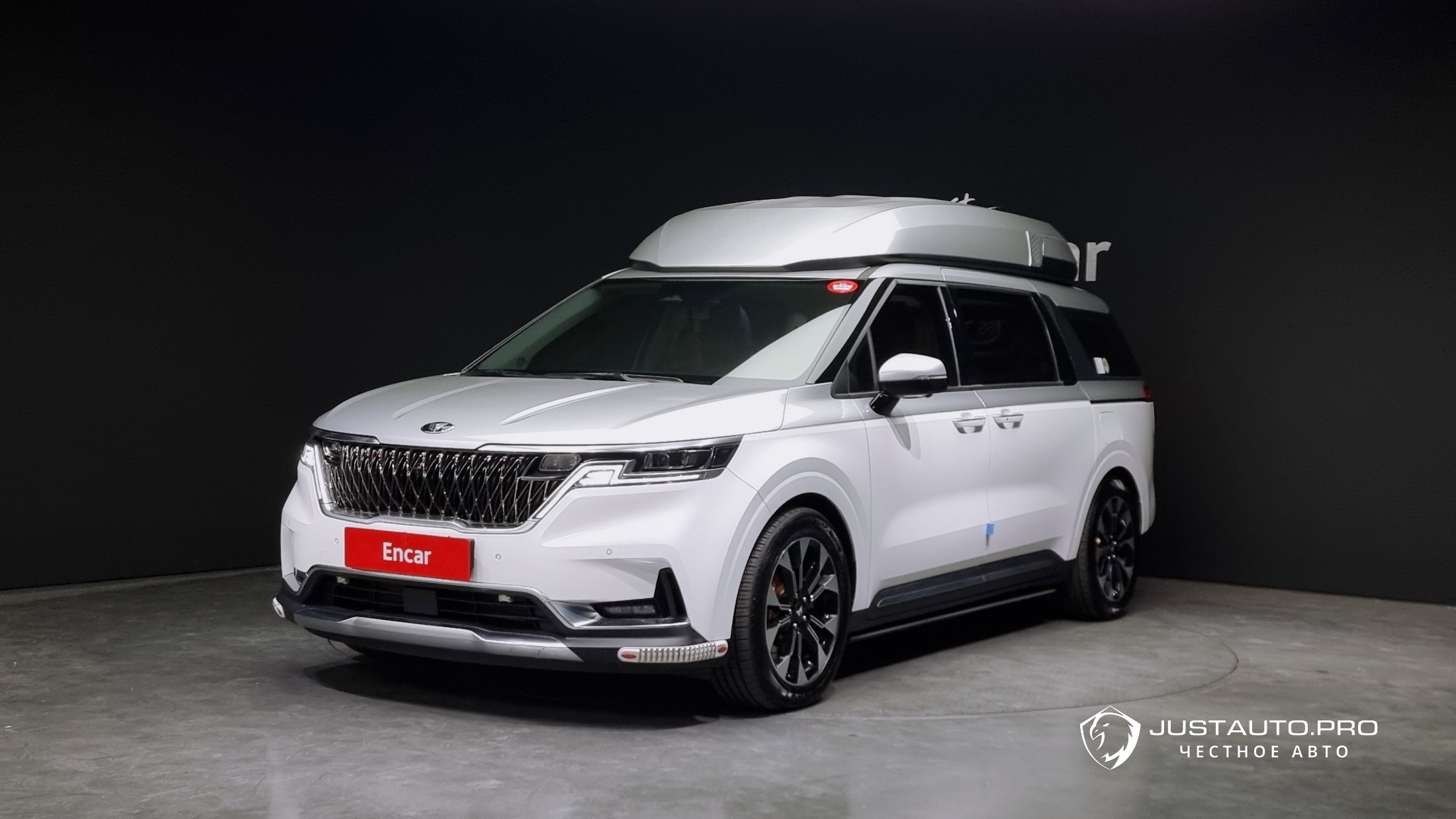 Автомобиль Kia Canival