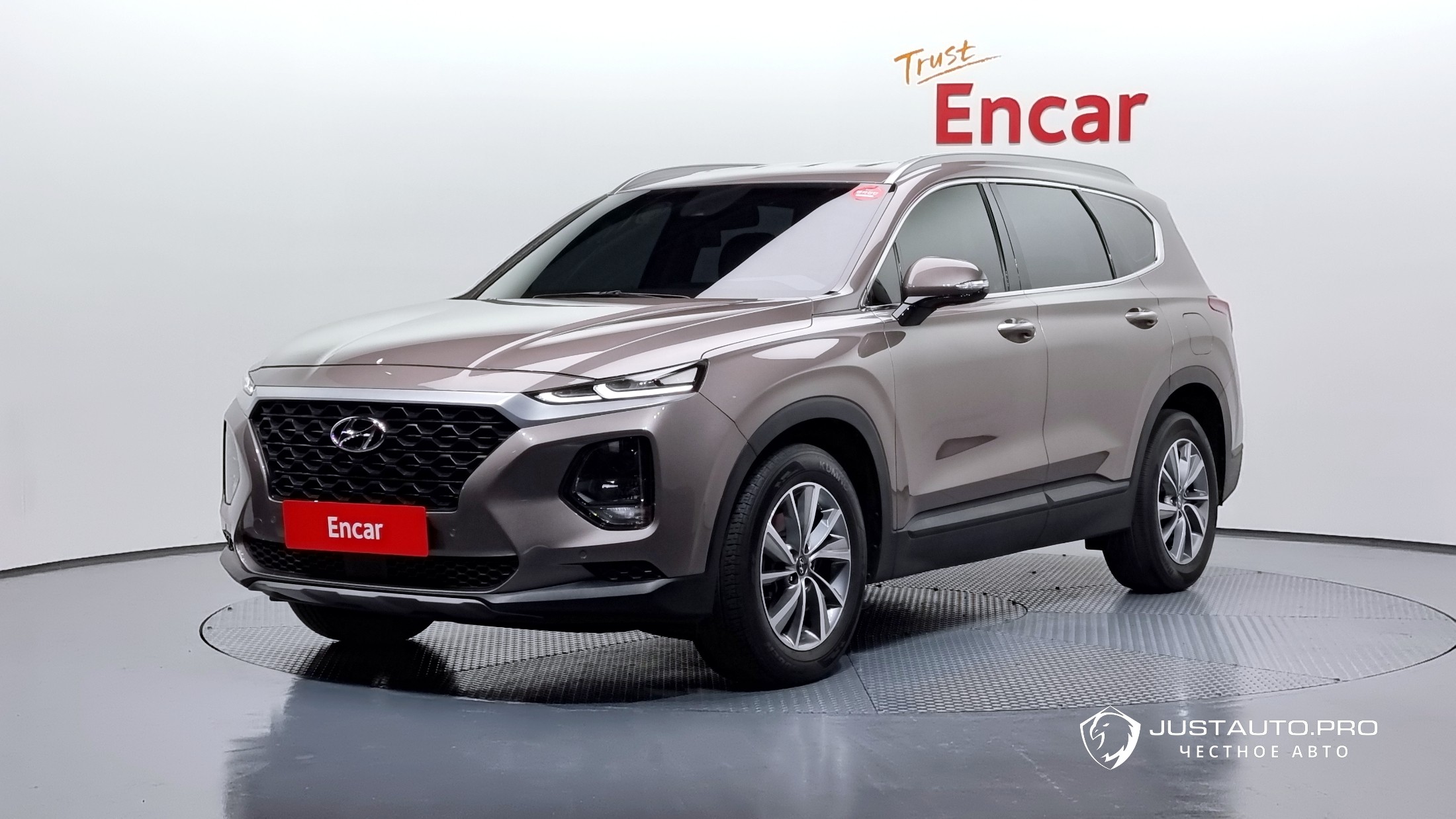 Автомобиль Hyundai Santafe