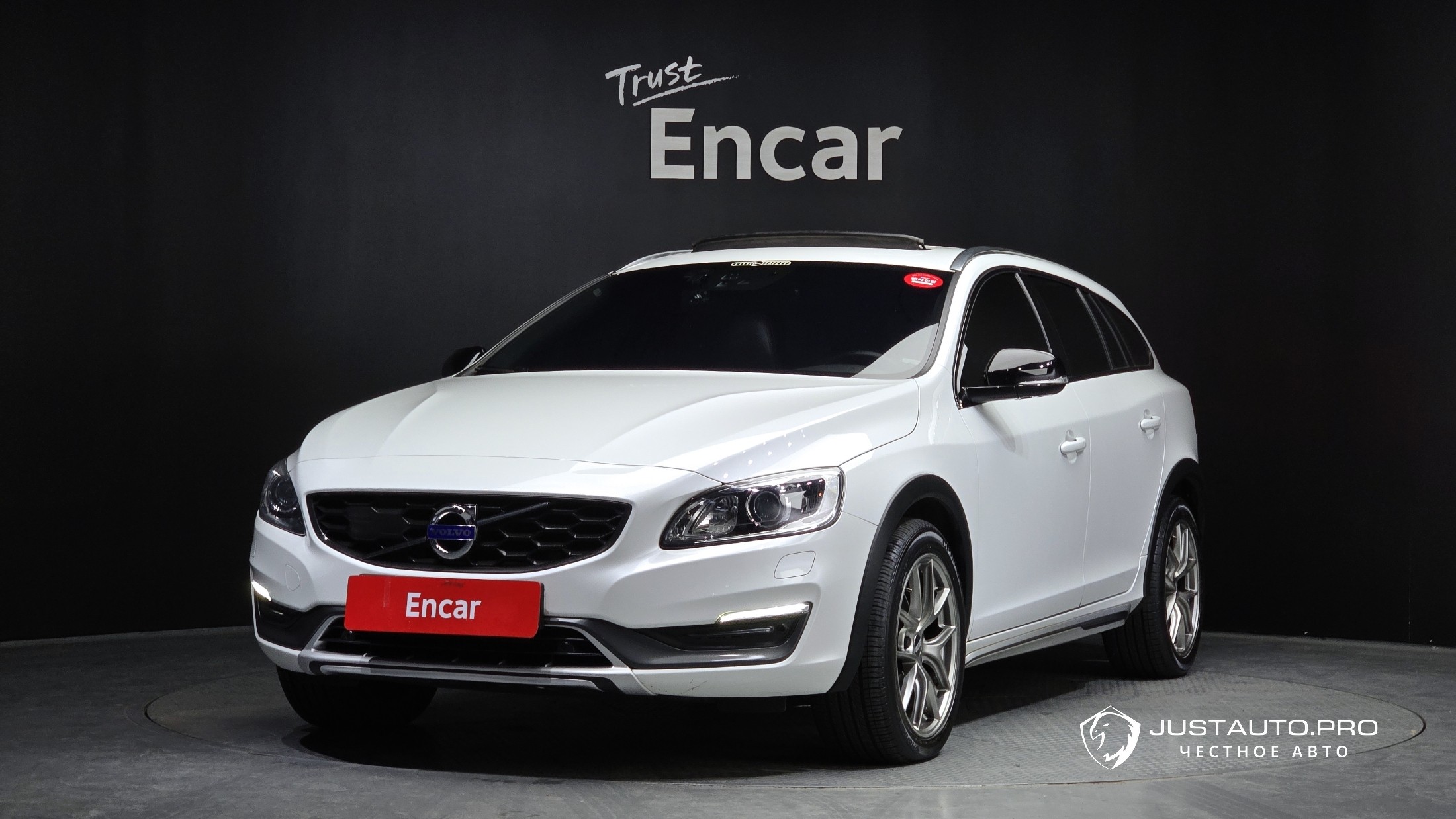 Автомобиль Volvo V60