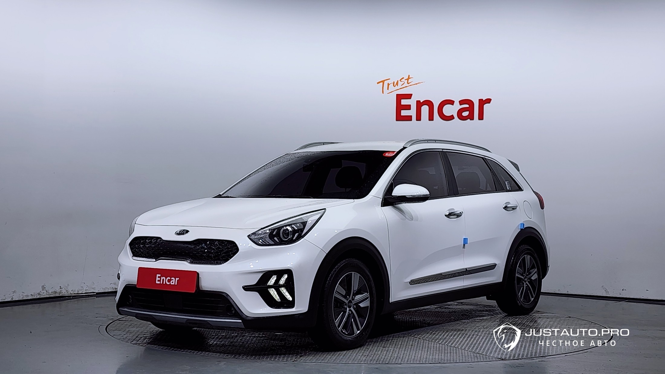 Автомобиль Kia Niro