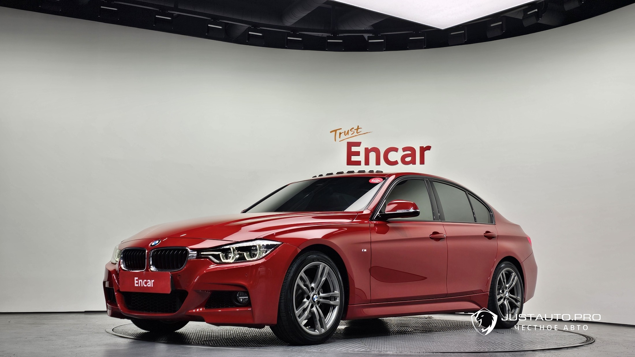 Автомобиль BMW 3-Series