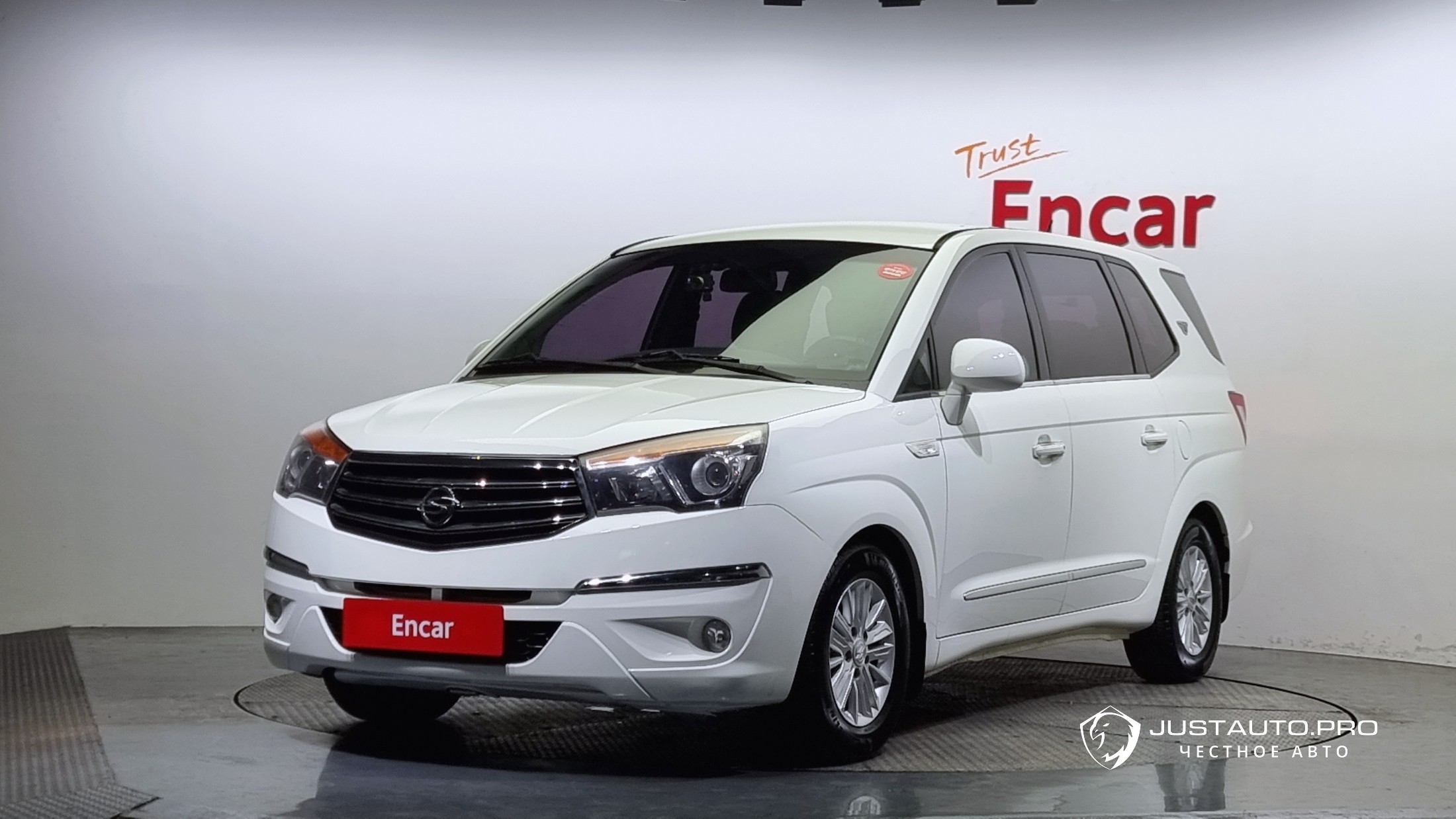 Автомобиль KG_Mobility_Ssangyong KORANDO