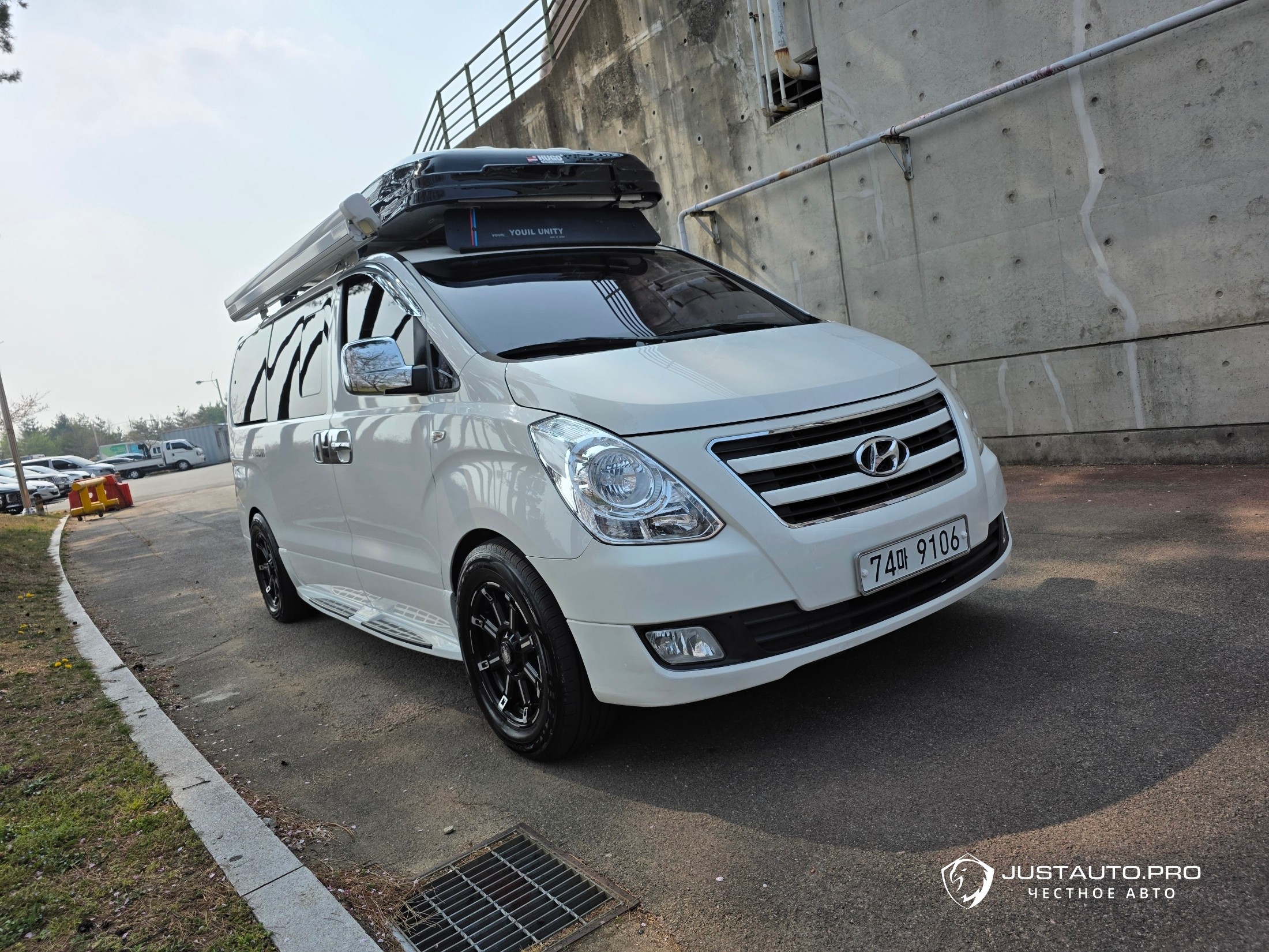 Автомобиль Hyundai Starex