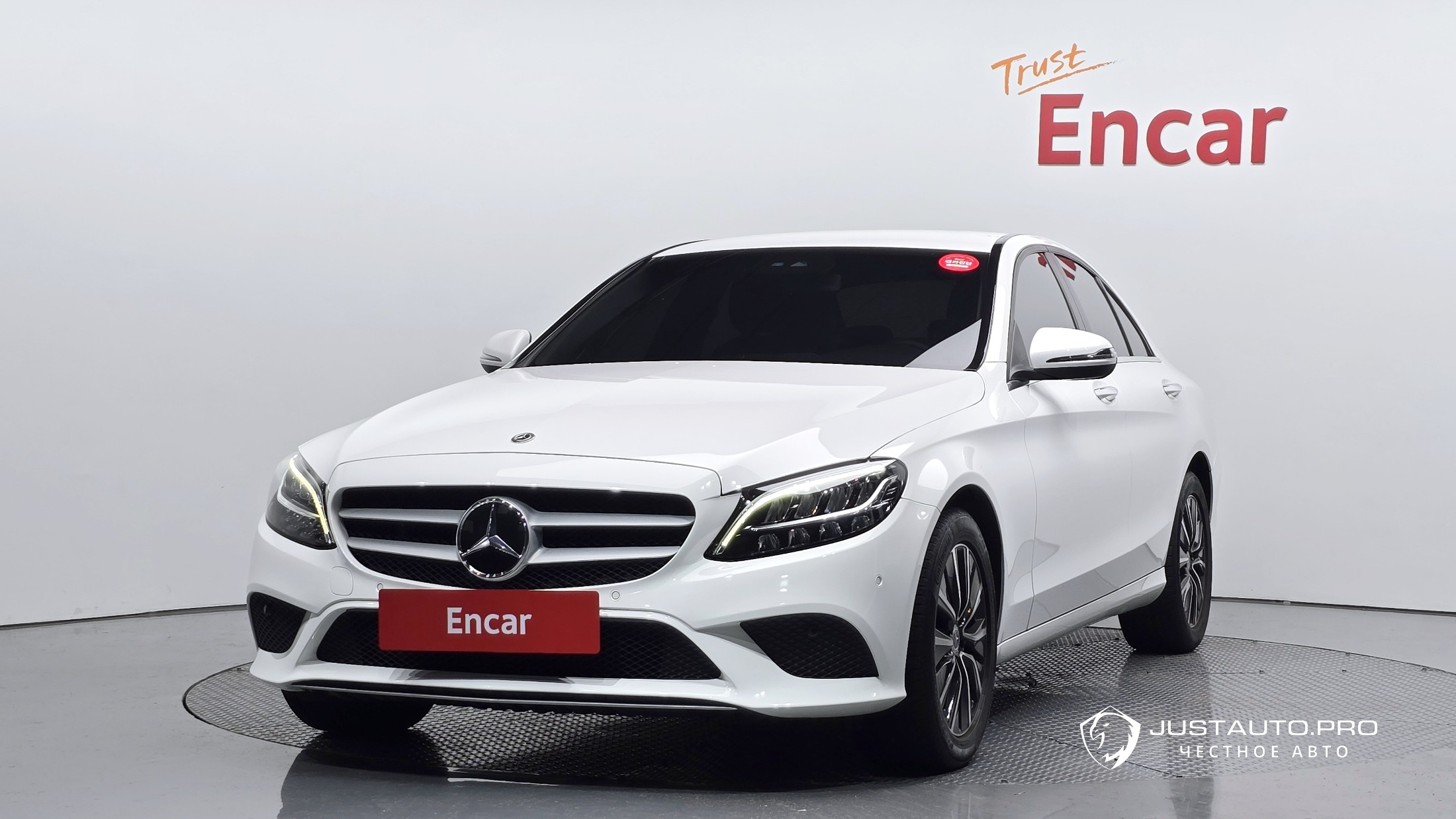 Автомобиль Mercedes-Benz C-Class