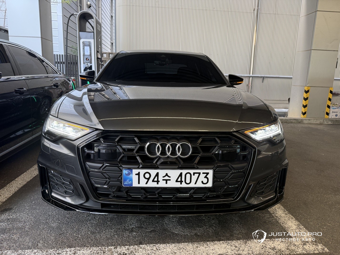 Автомобиль Audi A6