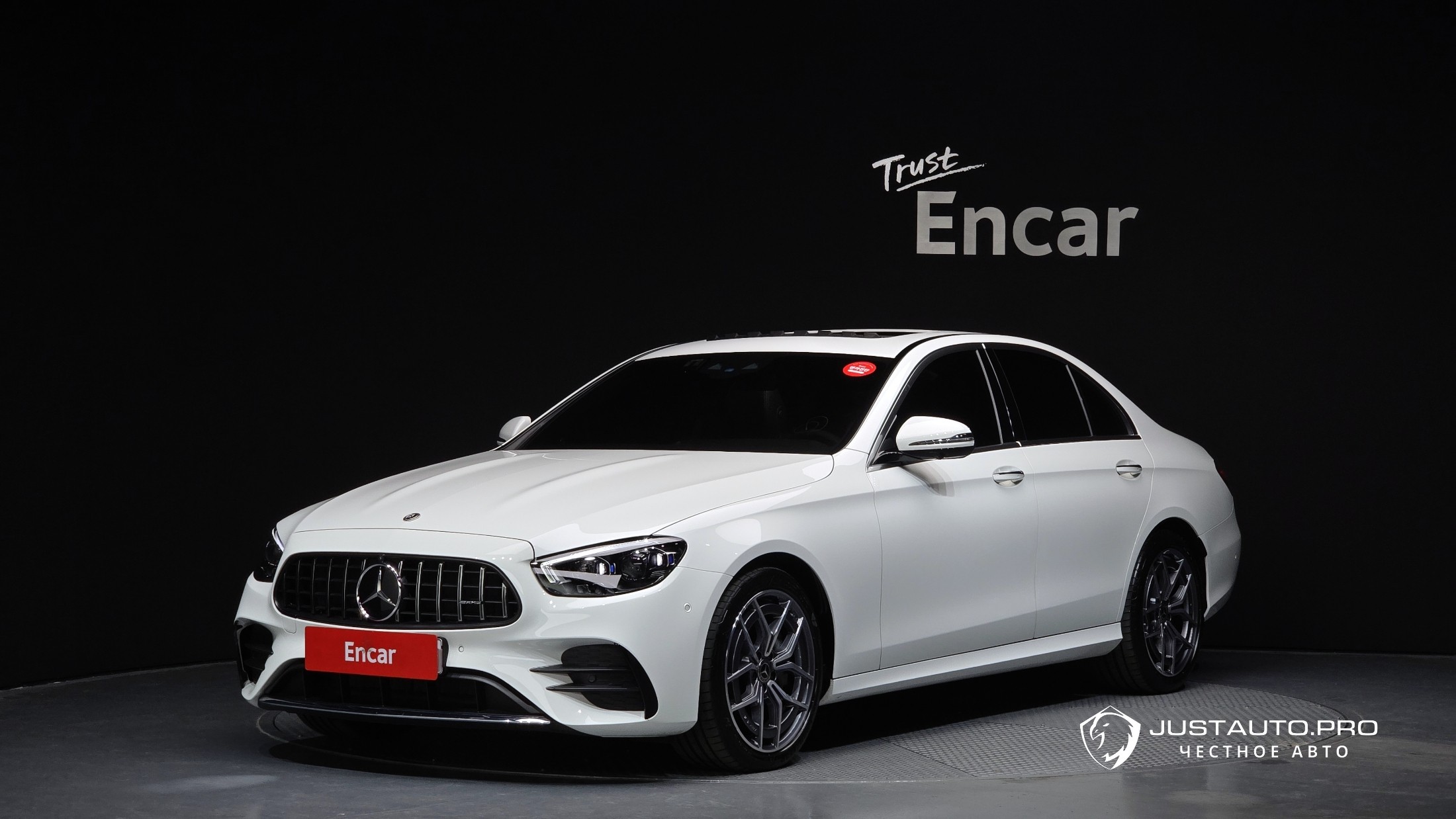 Автомобиль Mercedes-Benz E-Class