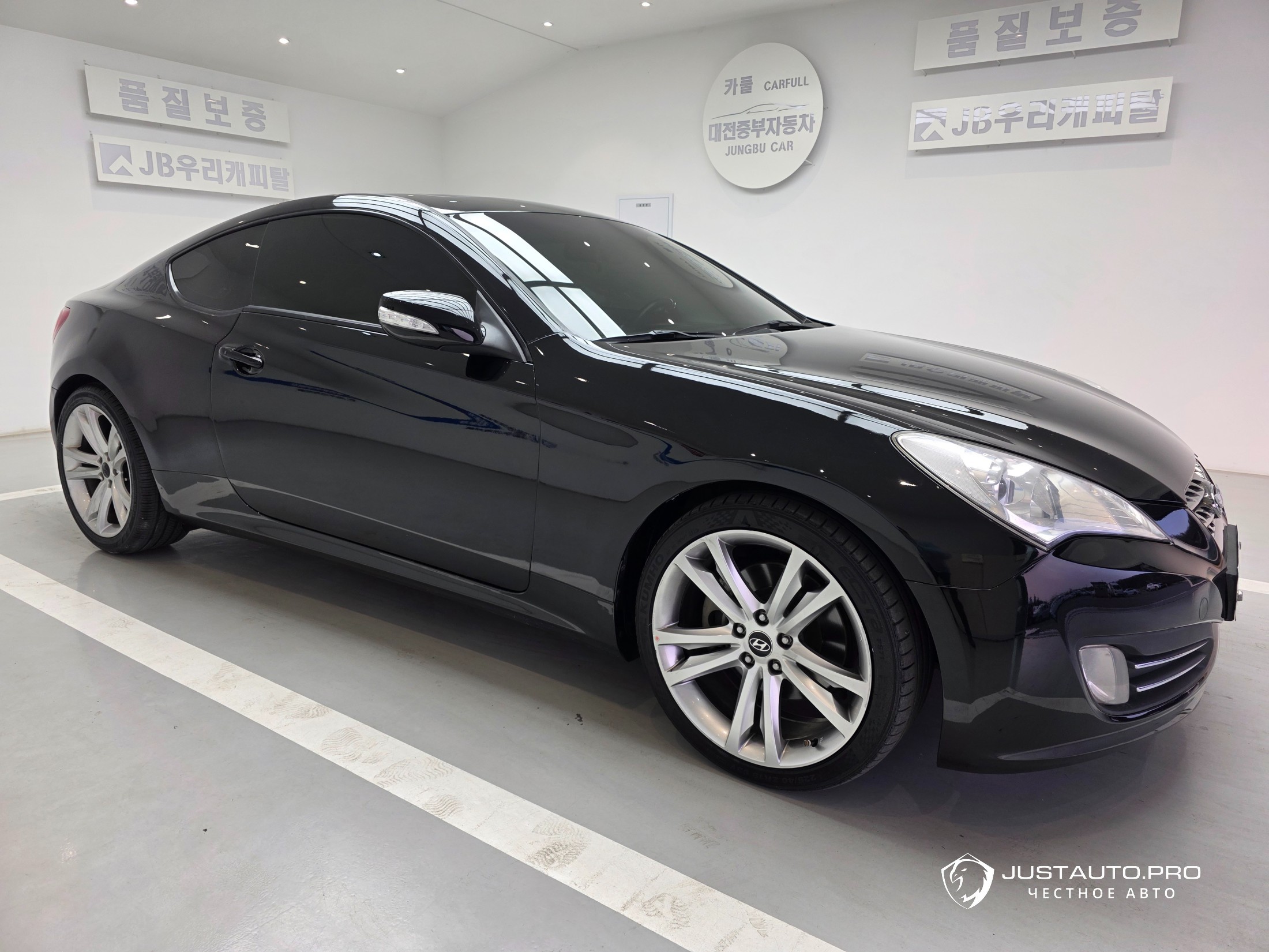 Автомобиль Hyundai Genesis