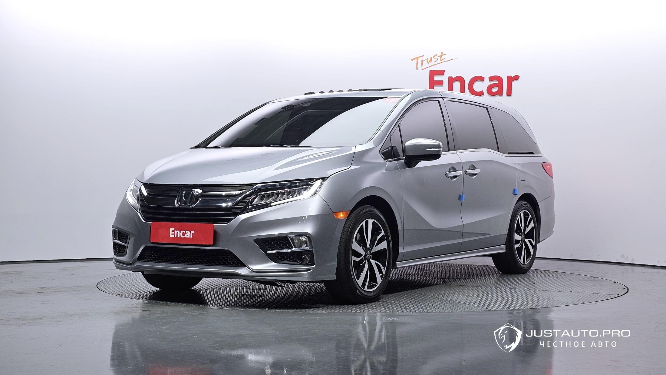 Автомобиль Honda Odyssey