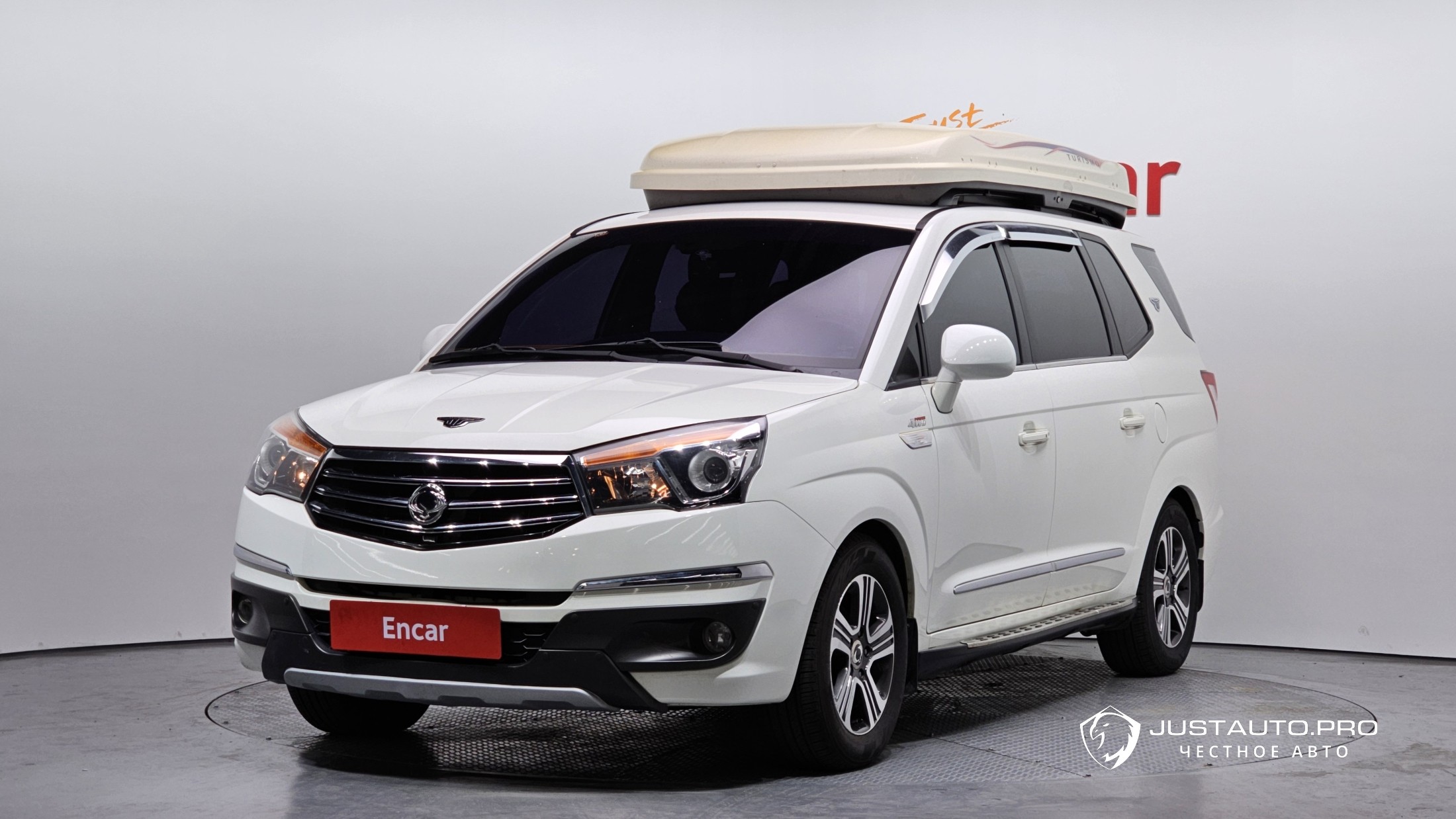 Автомобиль KG_Mobility_Ssangyong KORANDO