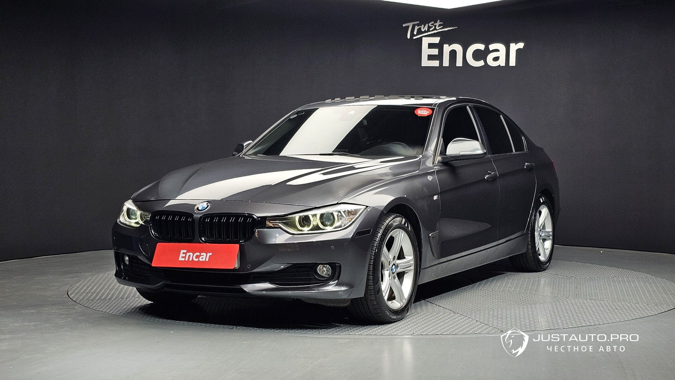 Автомобиль BMW 3-Series