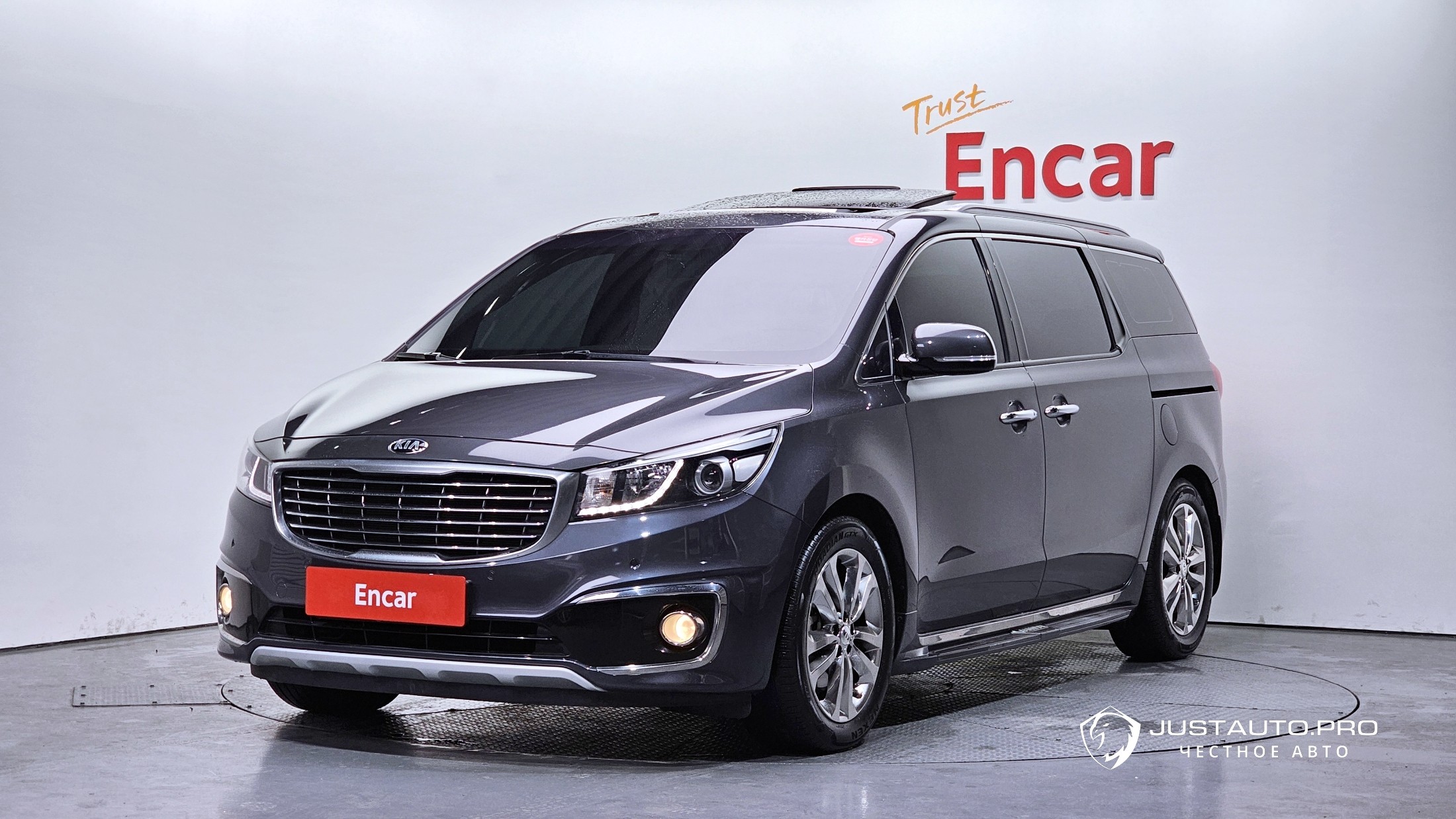 Автомобиль Kia Canival