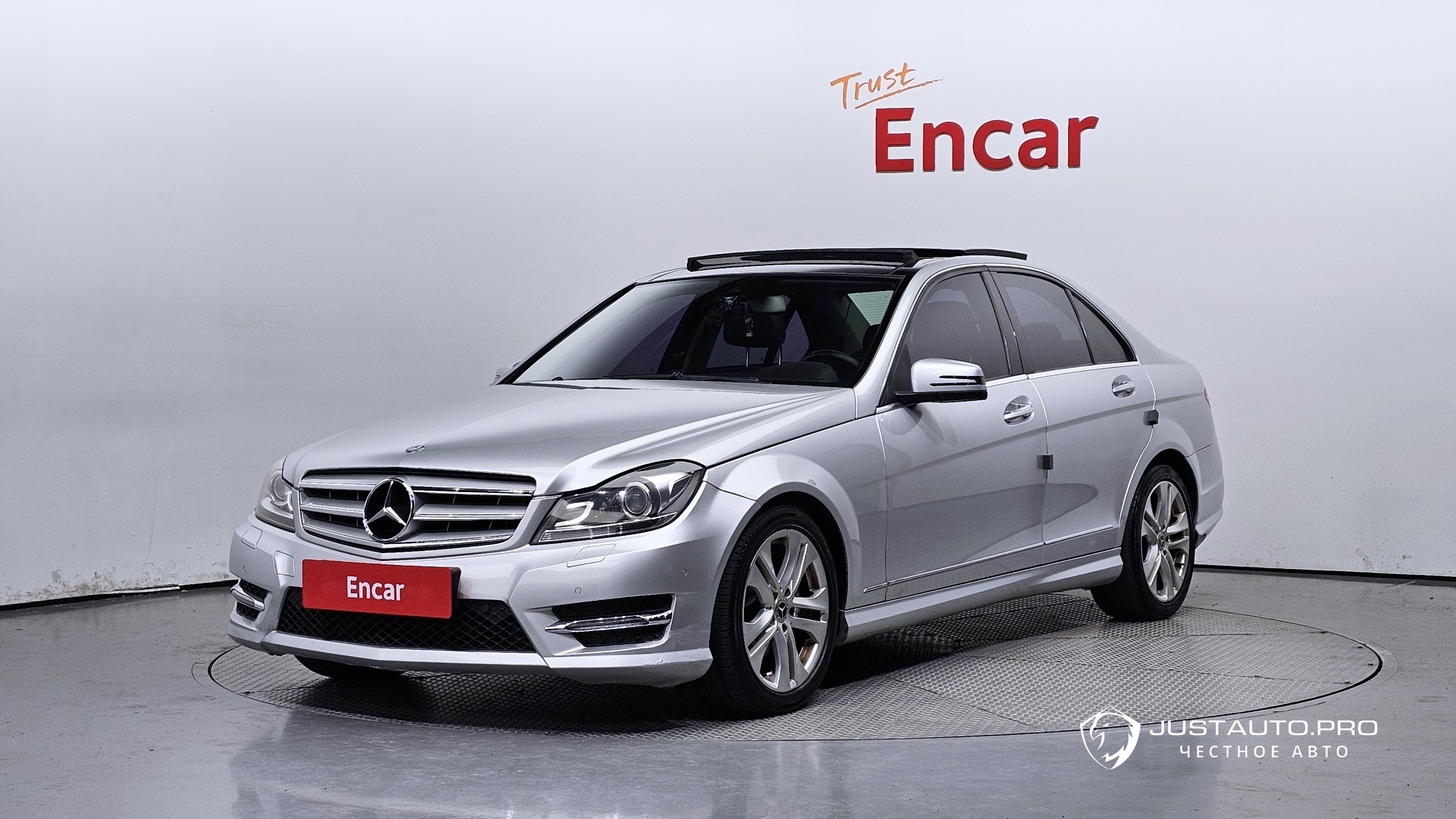 Автомобиль Mercedes-Benz C-Class