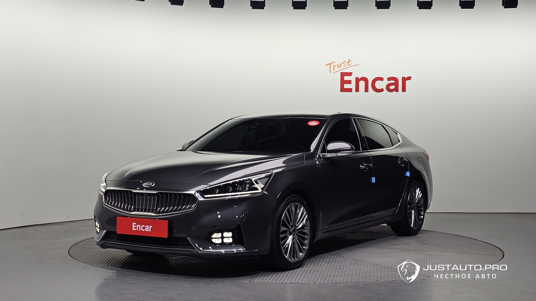 Автомобиль Kia K7