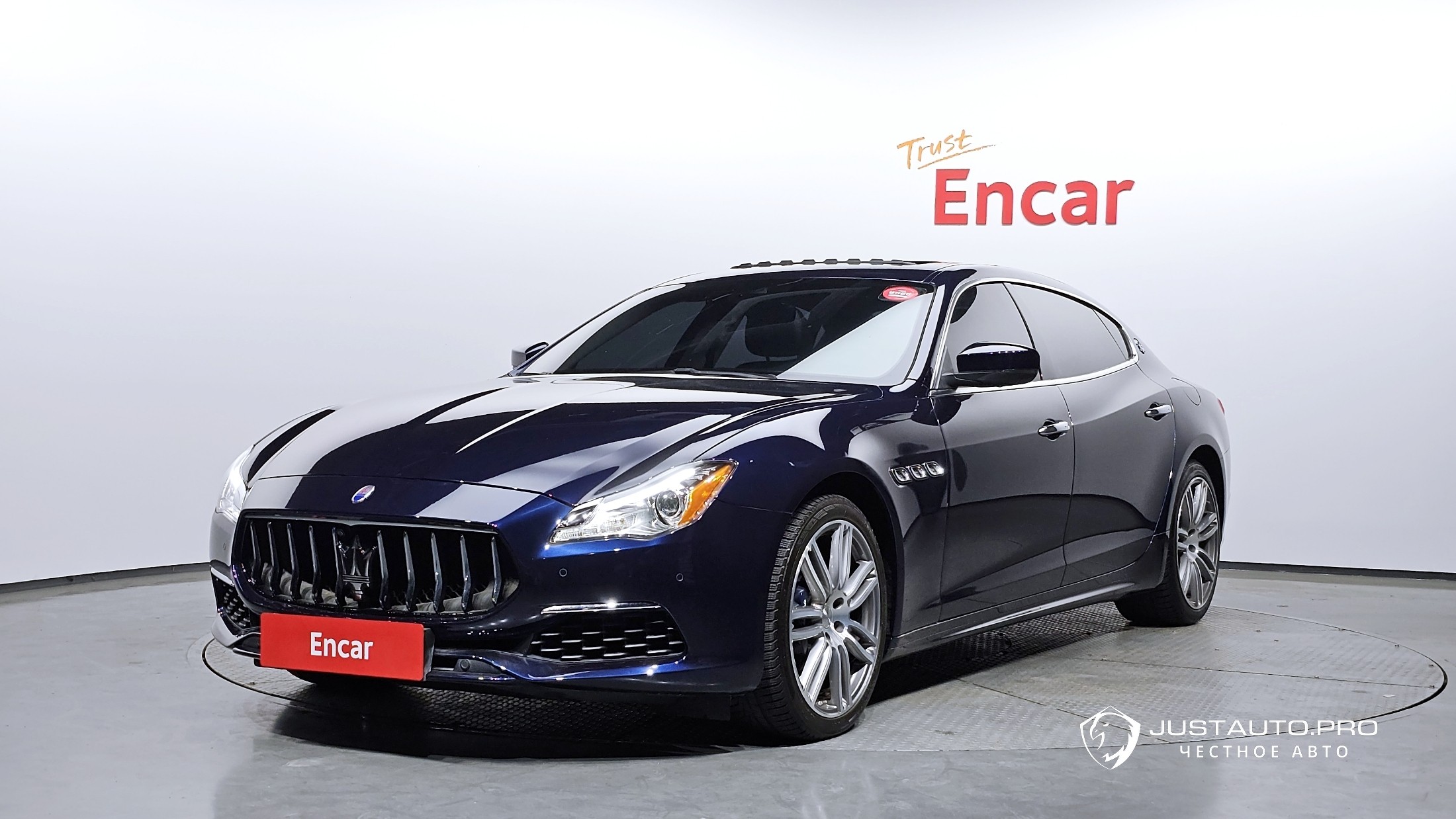 Автомобиль Maserati Quattroporte
