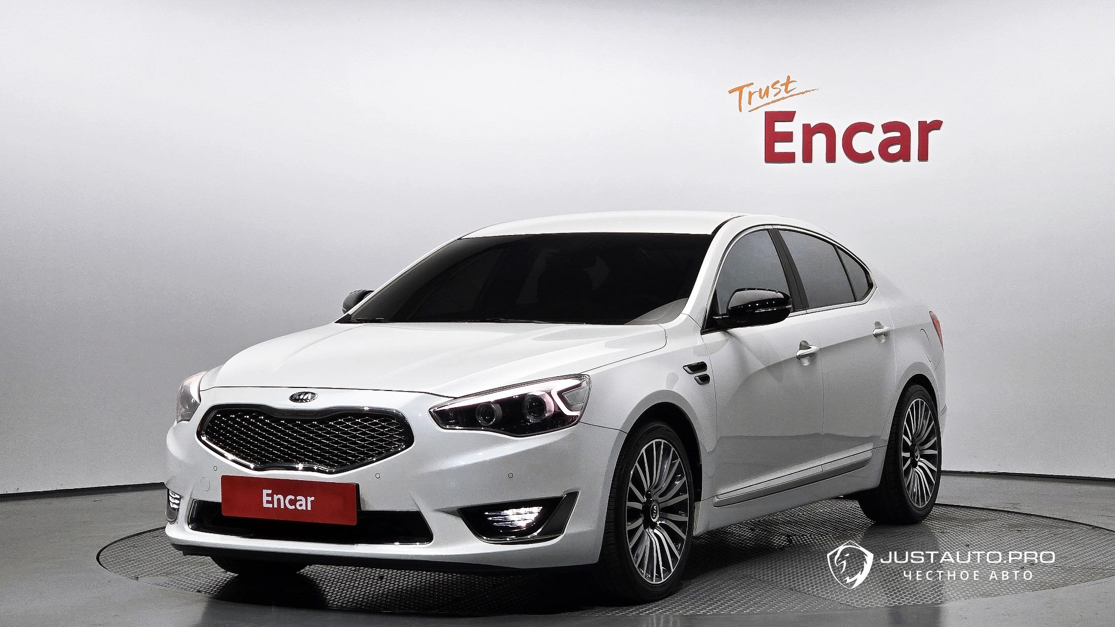 Автомобиль Kia K7
