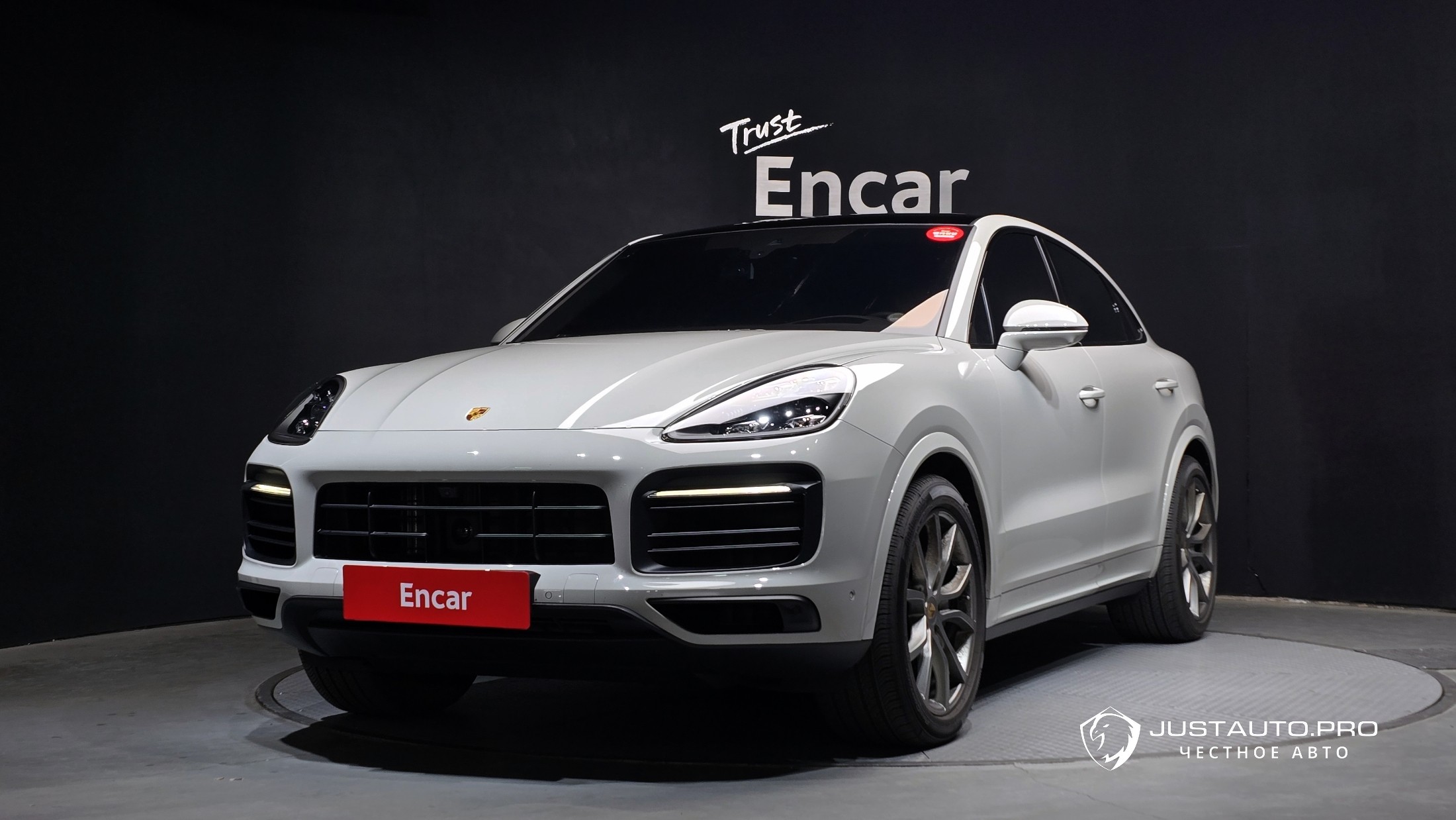 Автомобиль Porsche Cayenne
