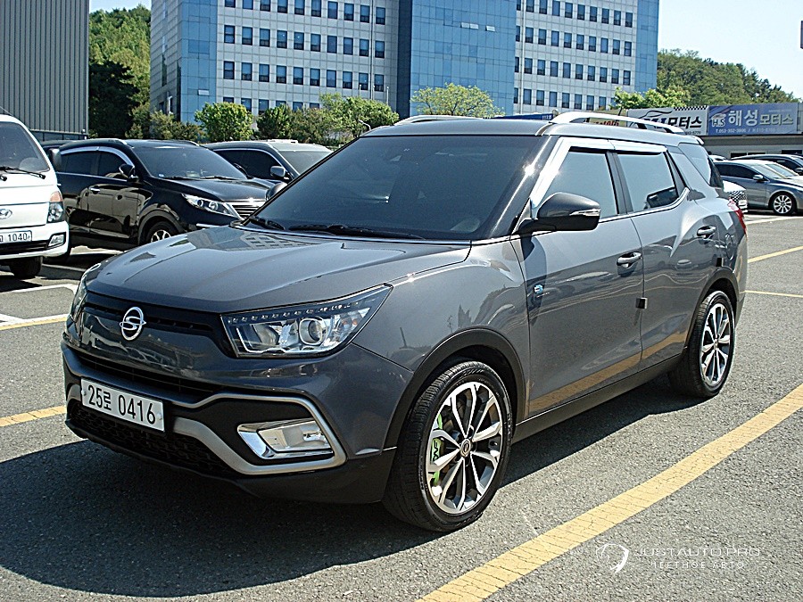 Автомобиль KG_Mobility_Ssangyong TIBOLI