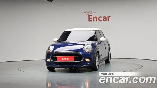 Автомобиль Mini Cooper