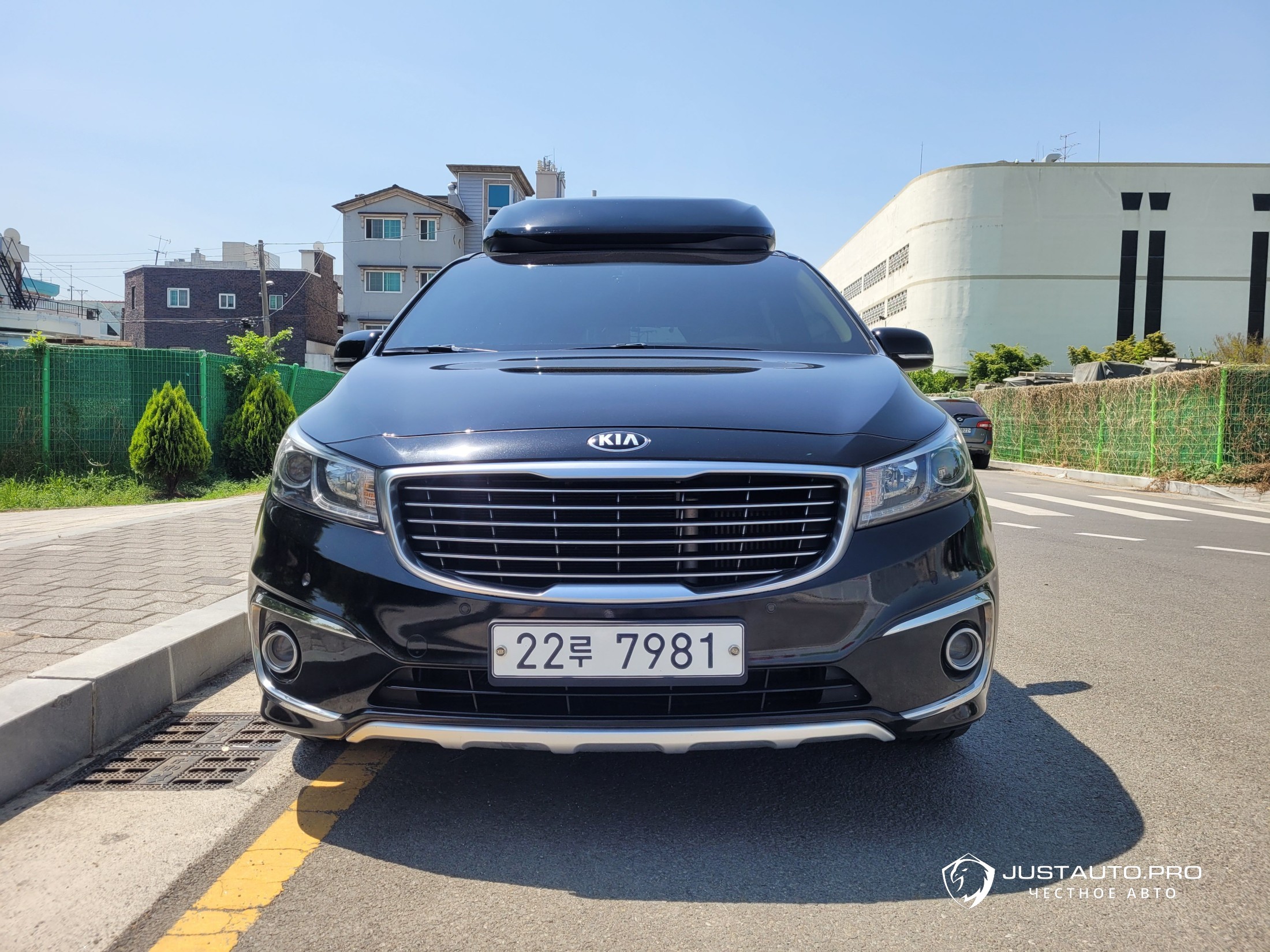 Автомобиль Kia Canival
