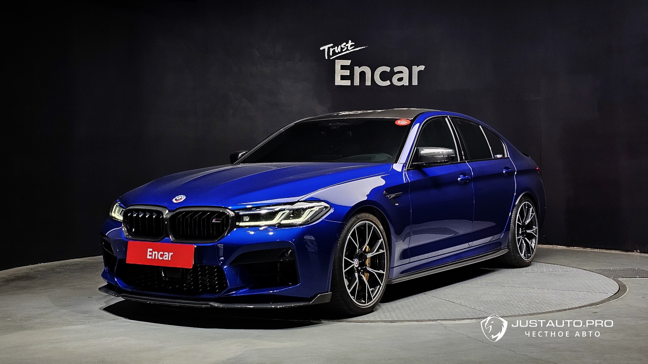 Автомобиль BMW M5