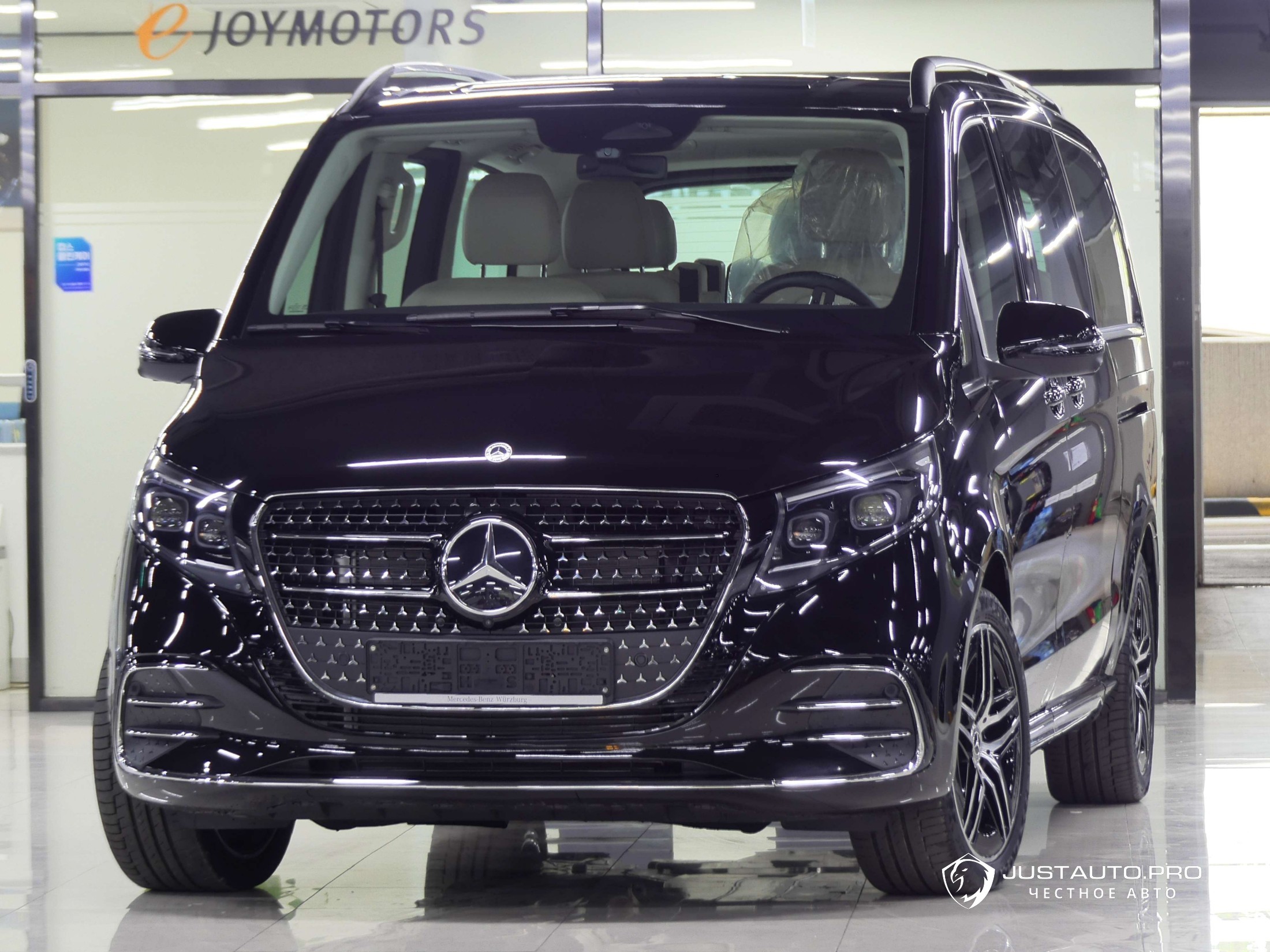 Автомобиль Mercedes-Benz V-Class