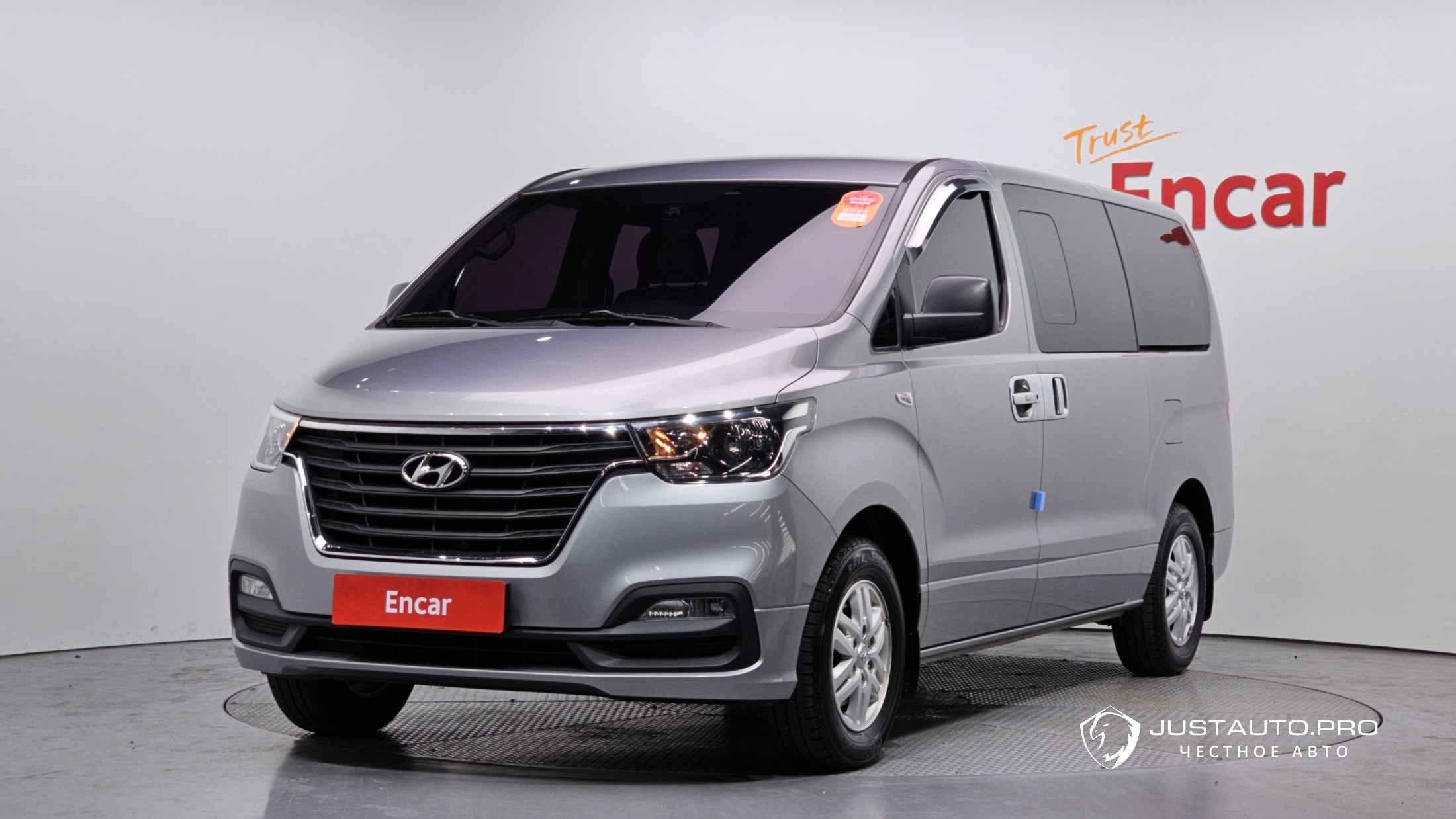 Автомобиль Hyundai Starex