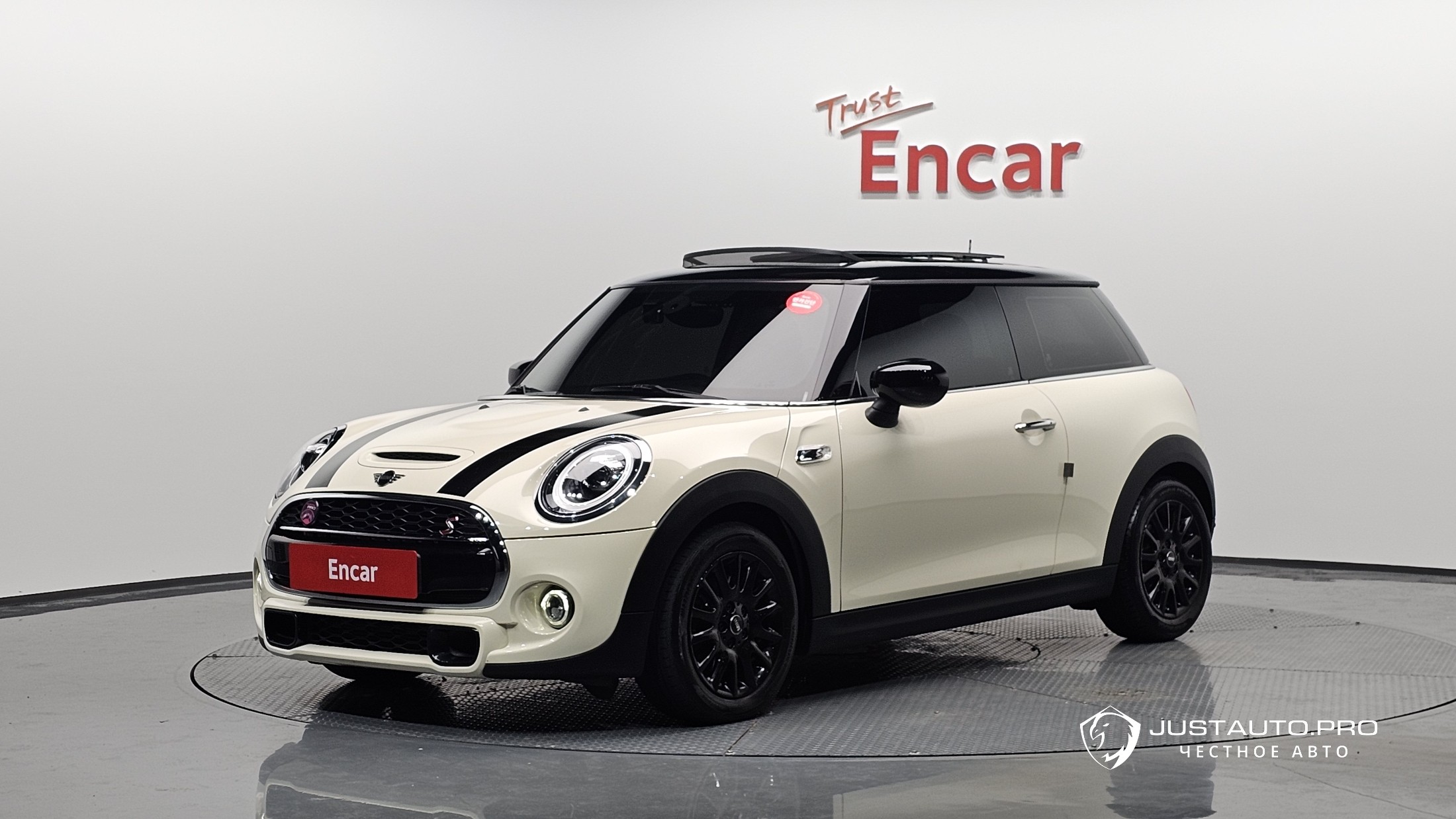 Автомобиль Mini Cooper