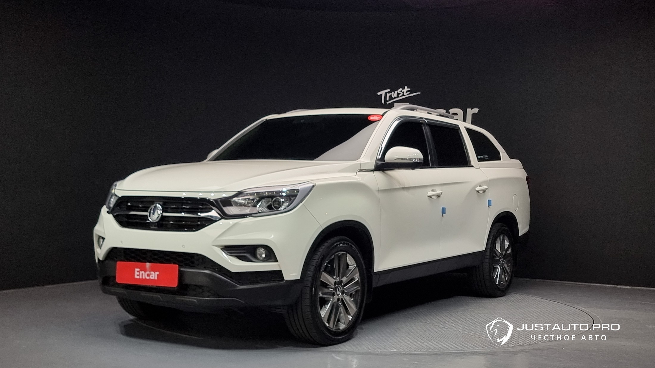 Автомобиль KG_Mobility_Ssangyong Rexton