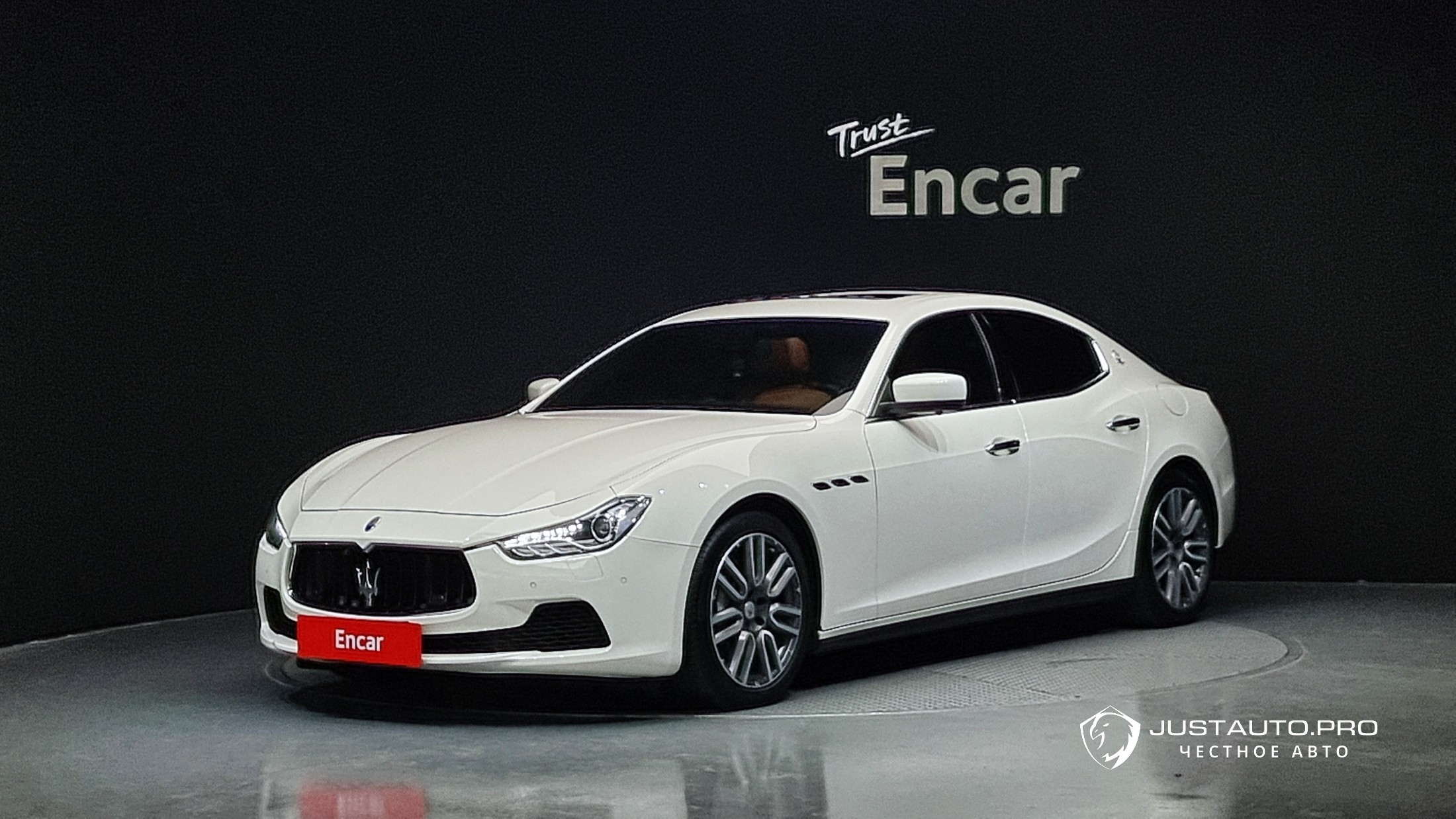 Автомобиль Maserati Ghibli