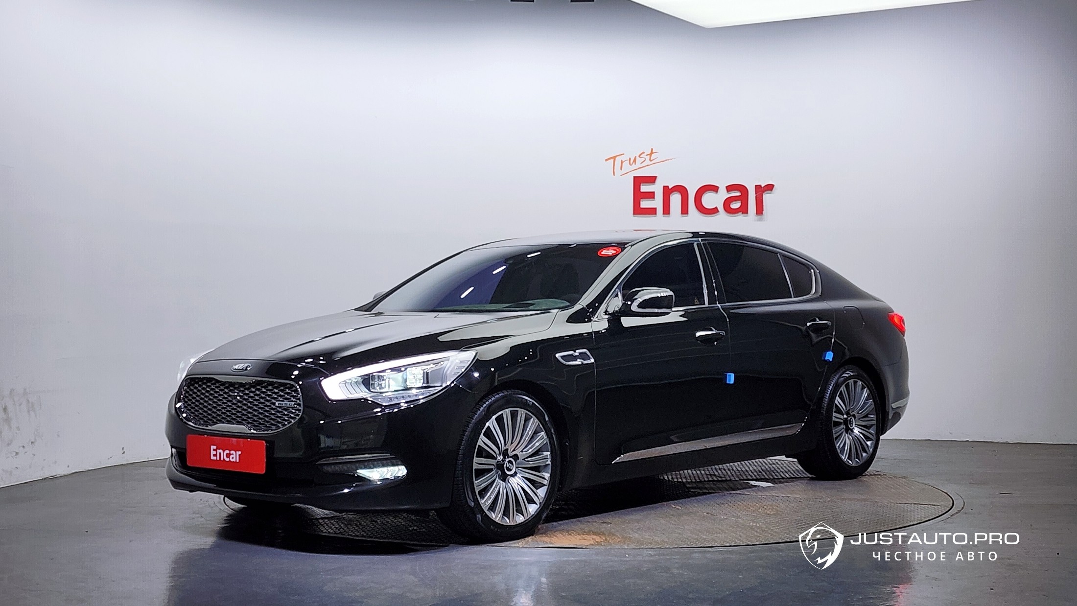 Автомобиль Kia K9