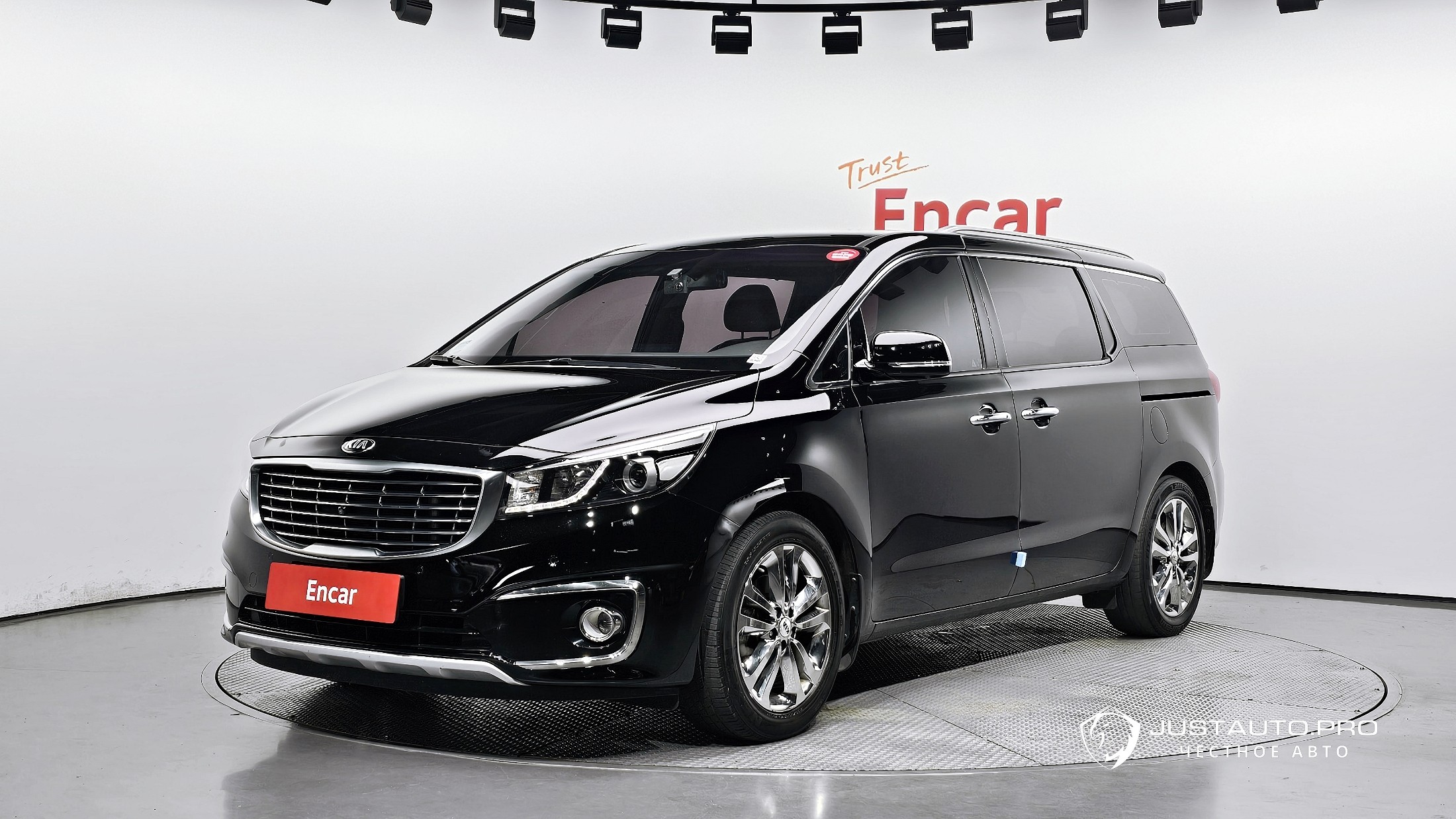 Автомобиль Kia Canival