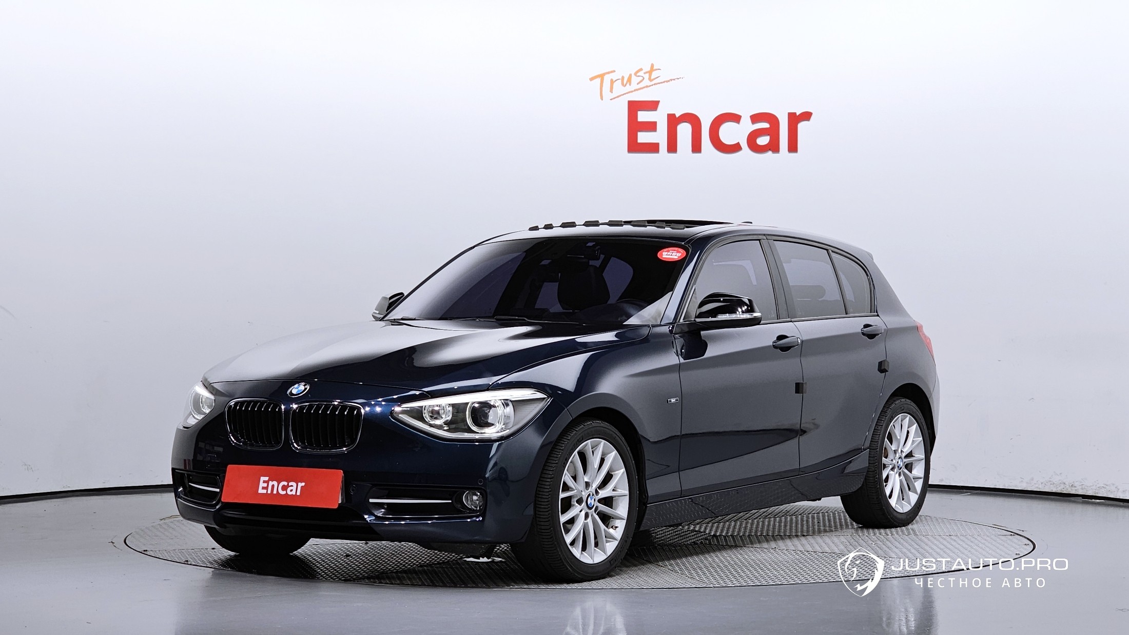 Автомобиль BMW 1-Series