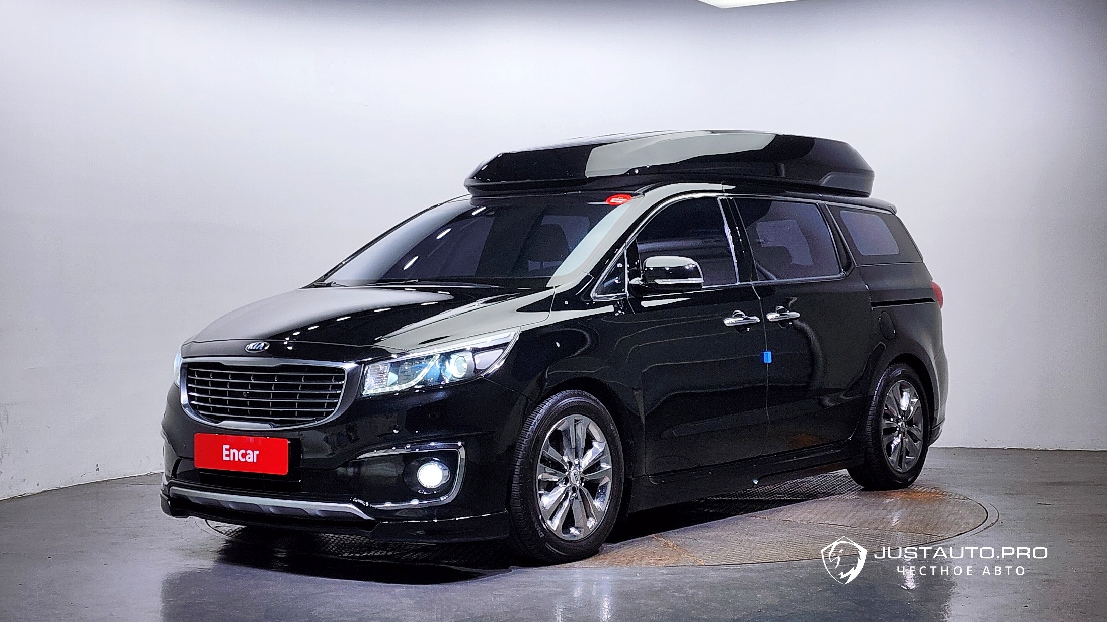 Автомобиль Kia Canival