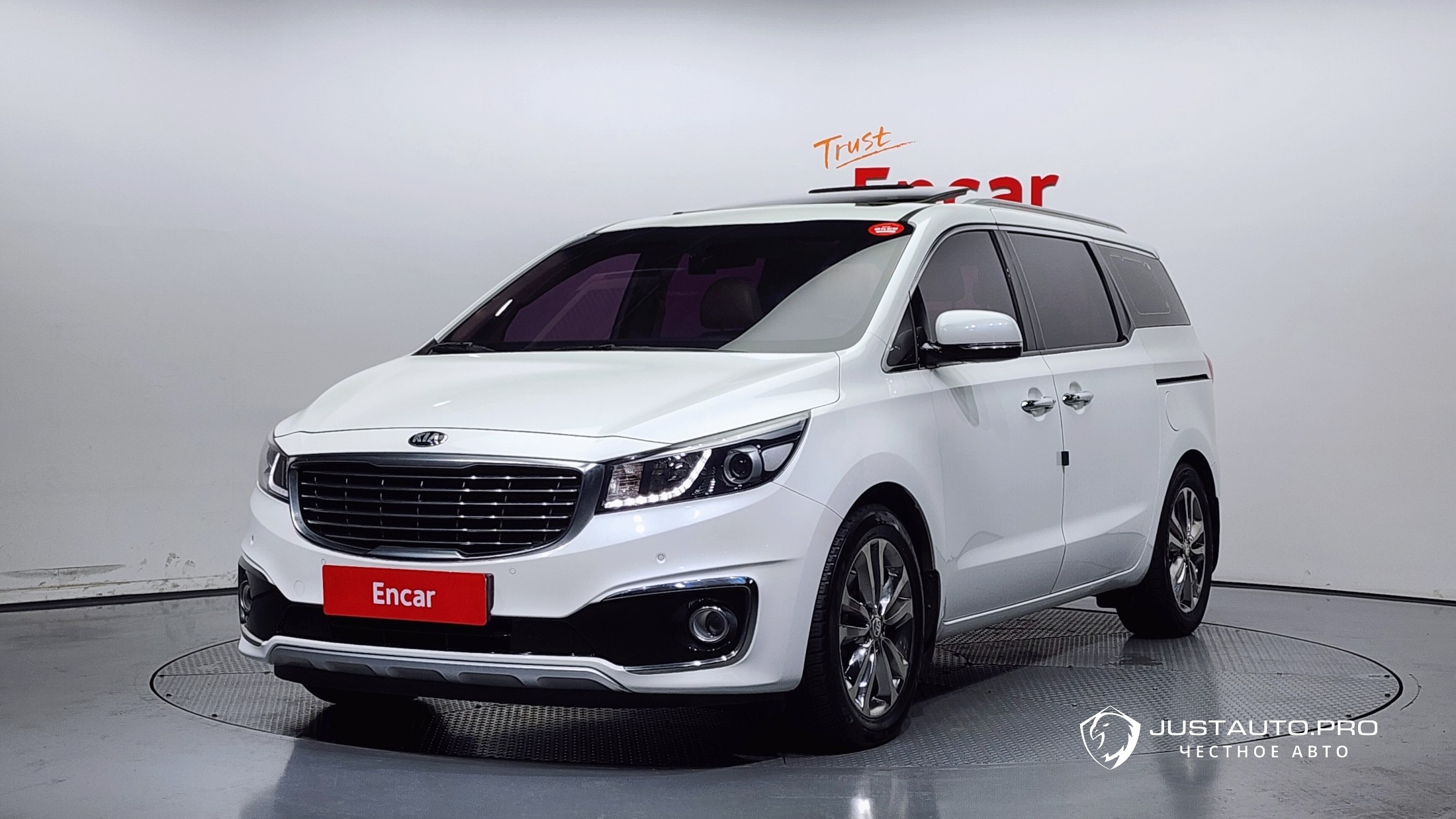 Автомобиль Kia Canival