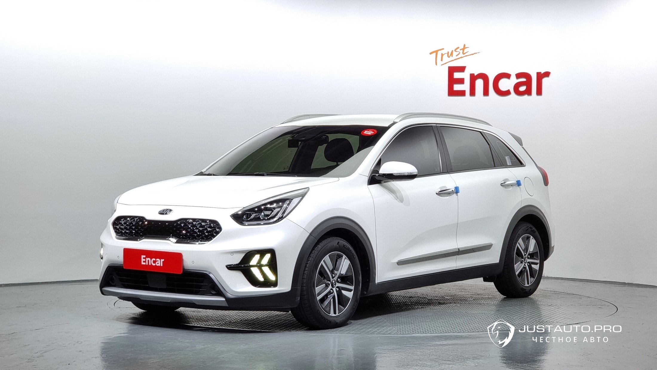 Автомобиль Kia Niro