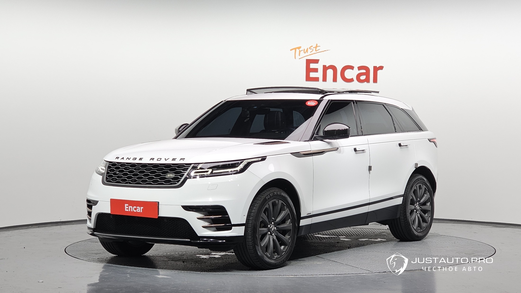 Автомобиль Land Rover Range Rover Velar