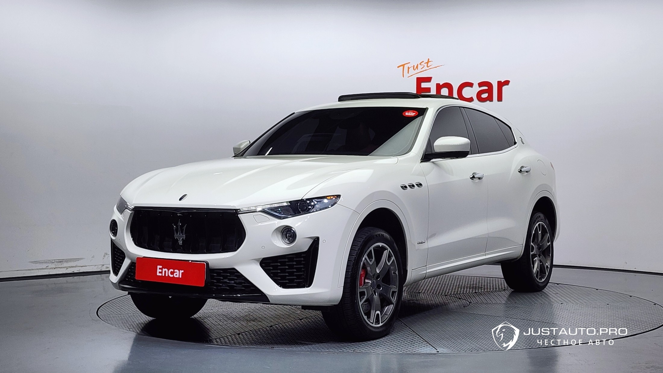 Автомобиль Maserati Levante