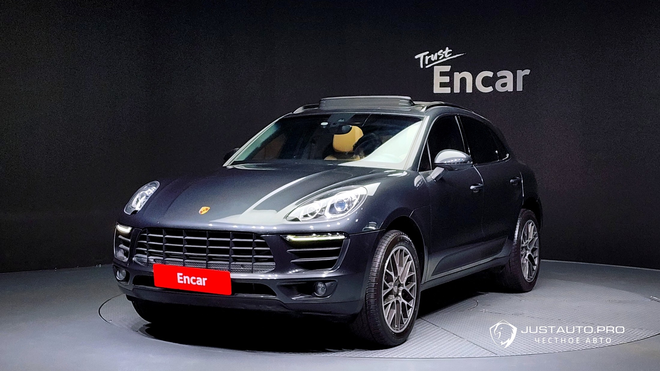 Автомобиль Porsche Macan