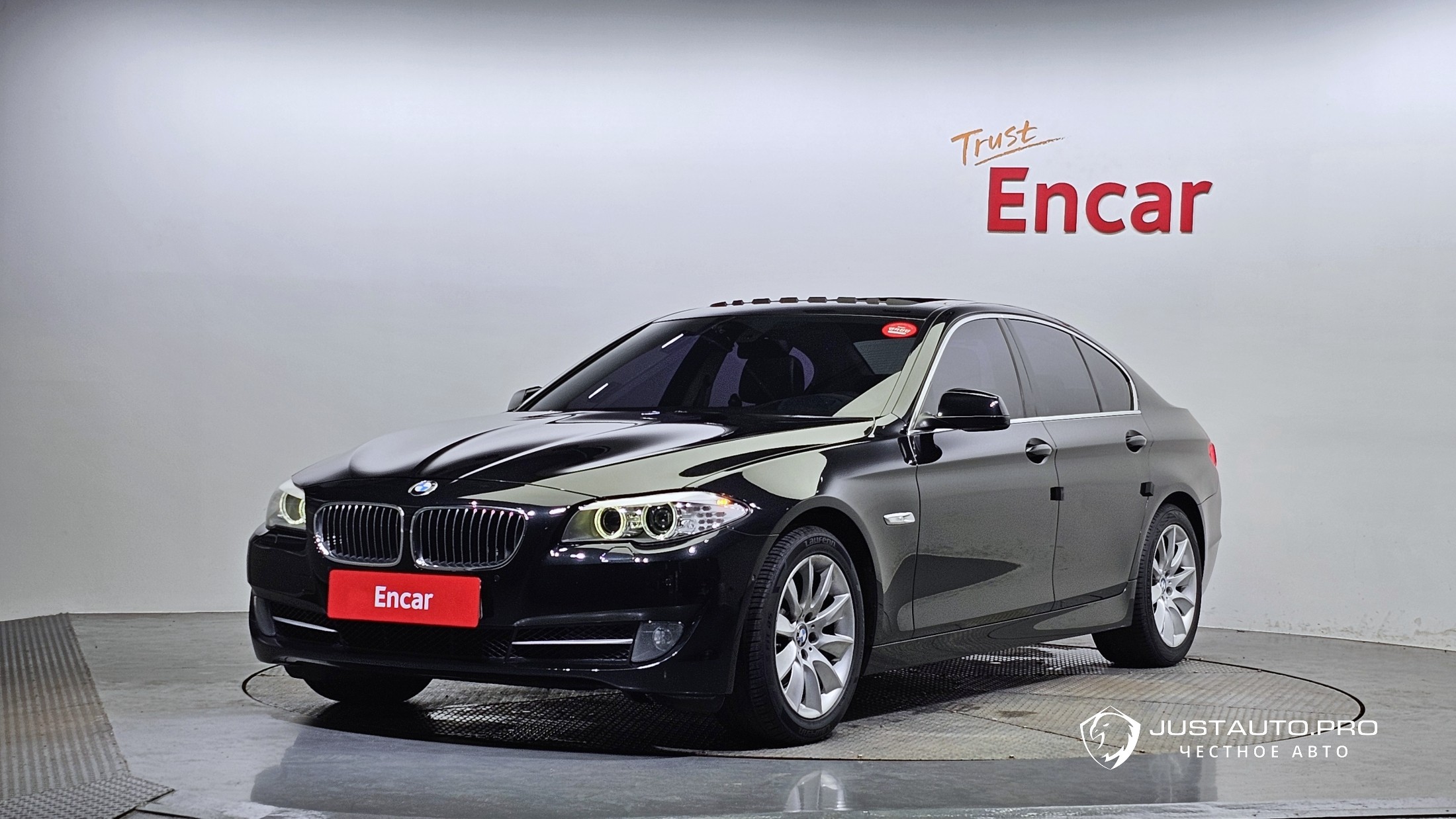 Автомобиль BMW 5-Series