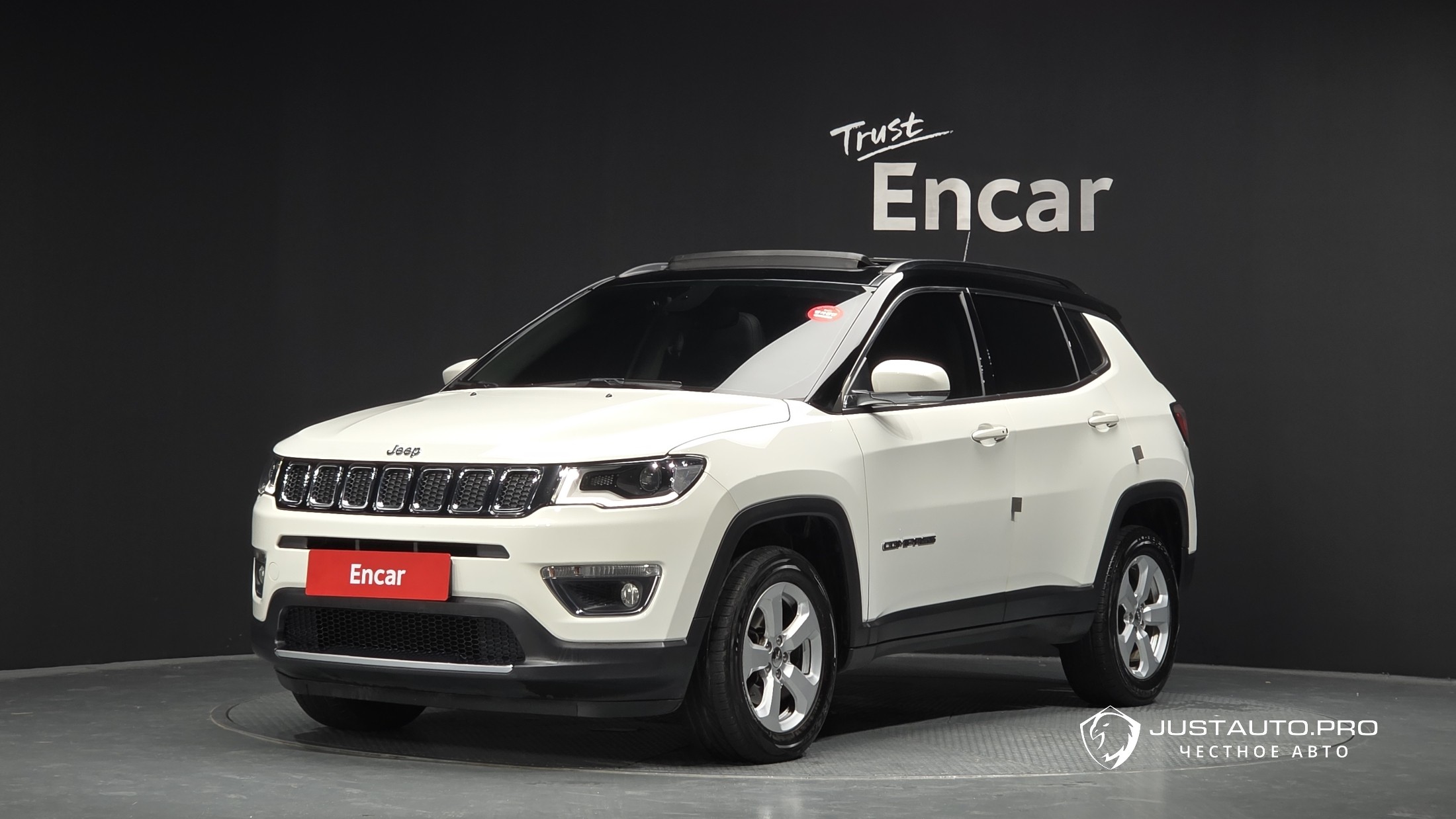 Автомобиль Jeep Compass