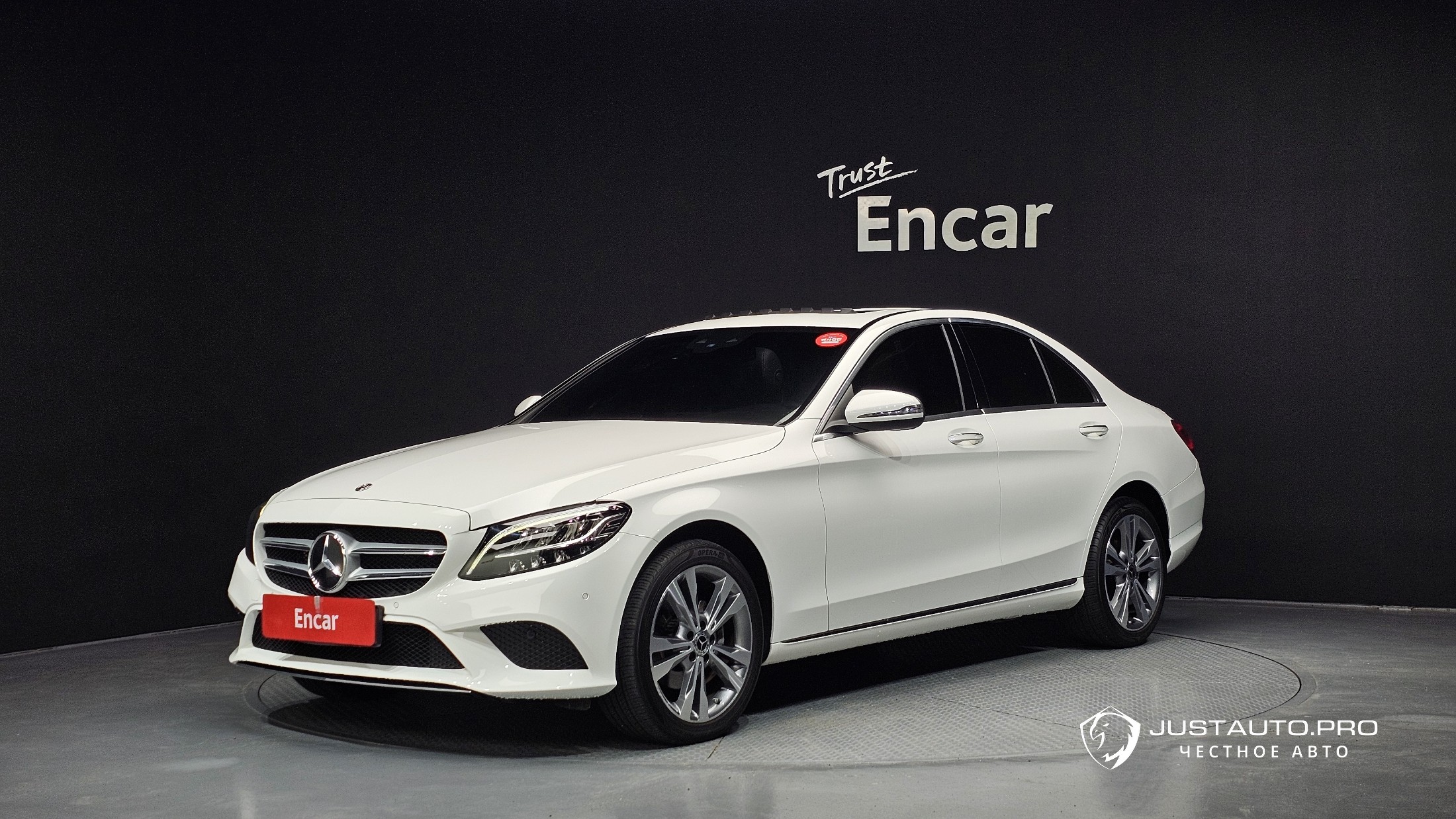 Автомобиль Mercedes-Benz C-Class