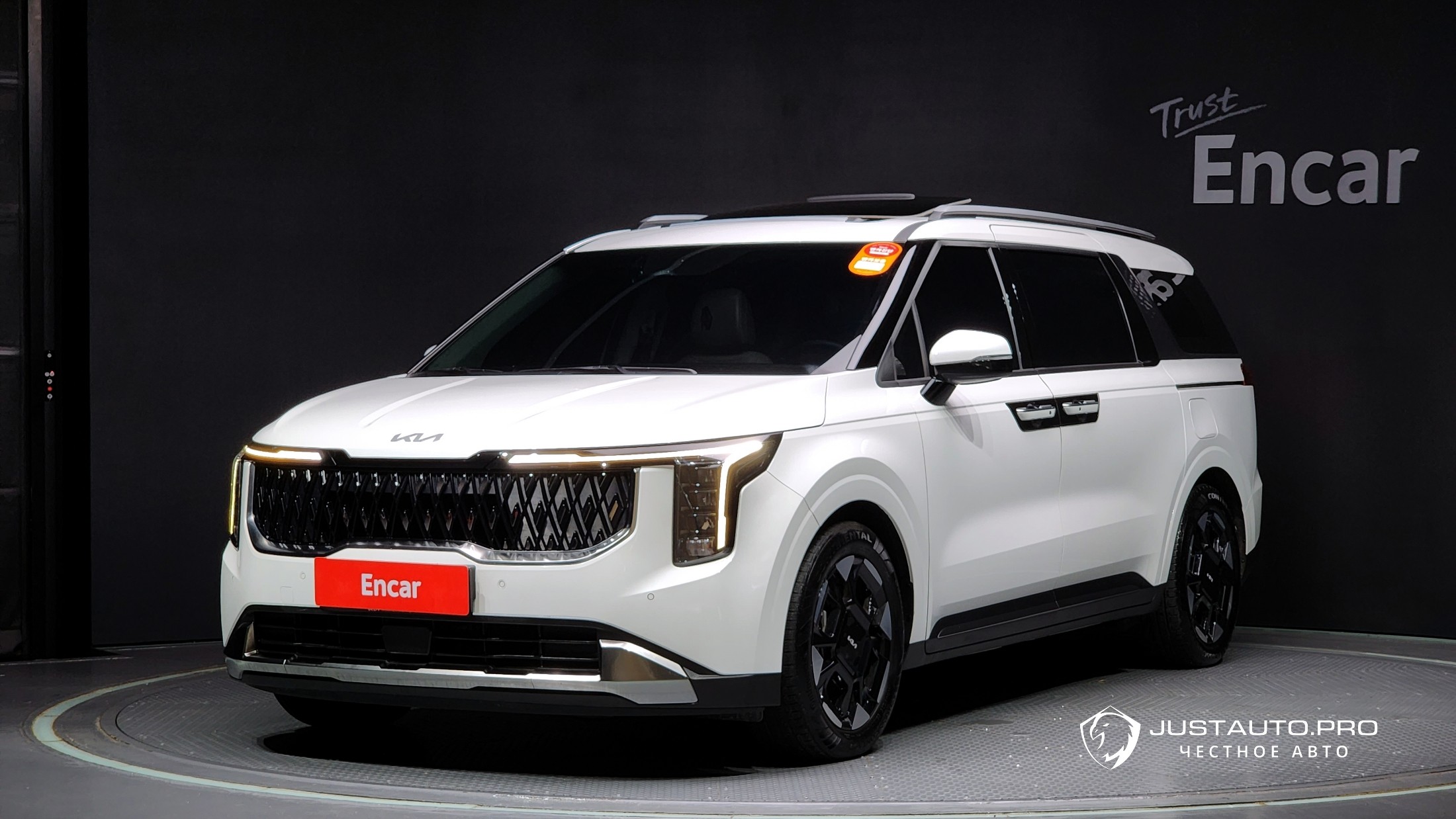 Автомобиль Kia Canival