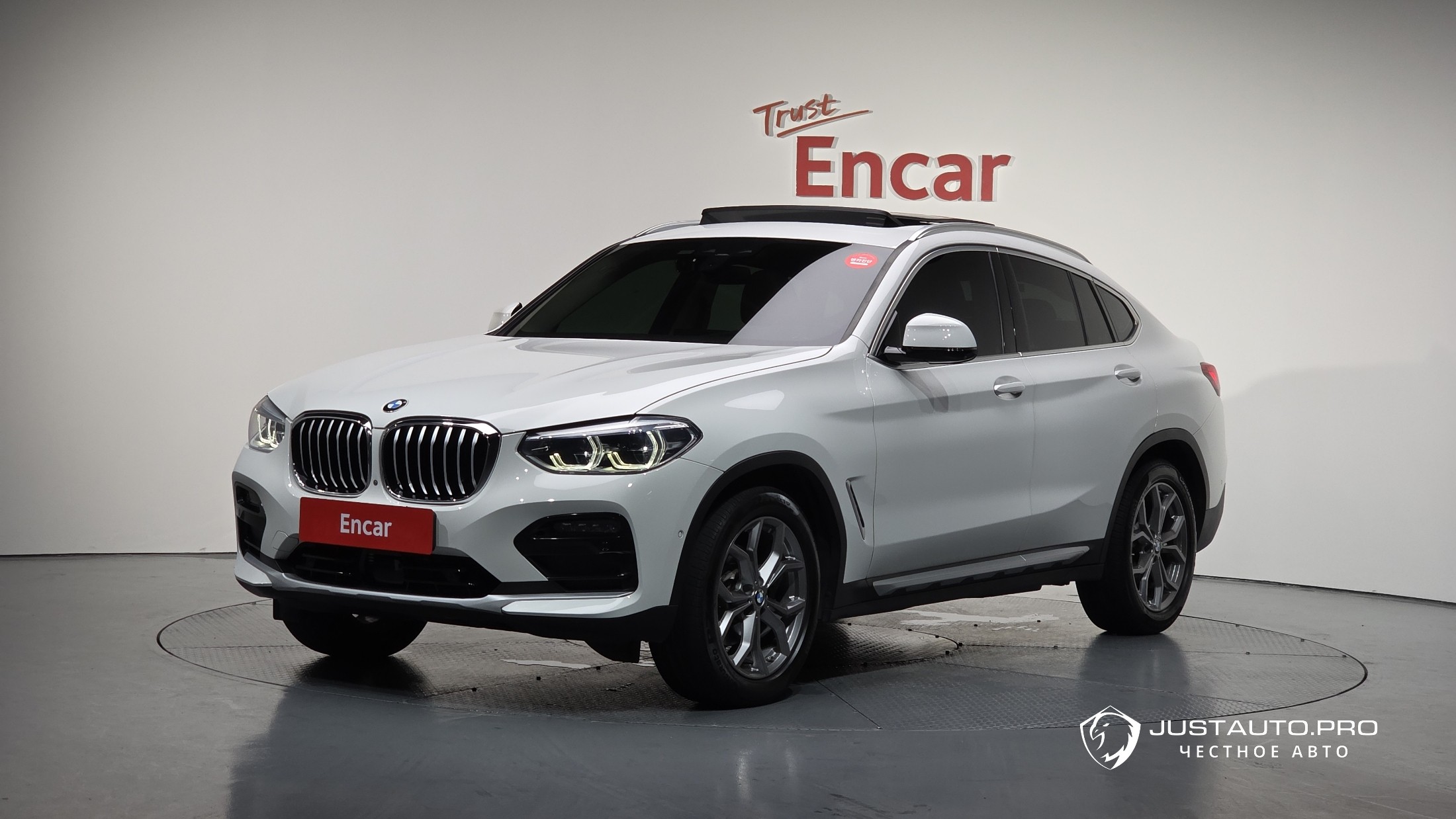 Автомобиль BMW X4