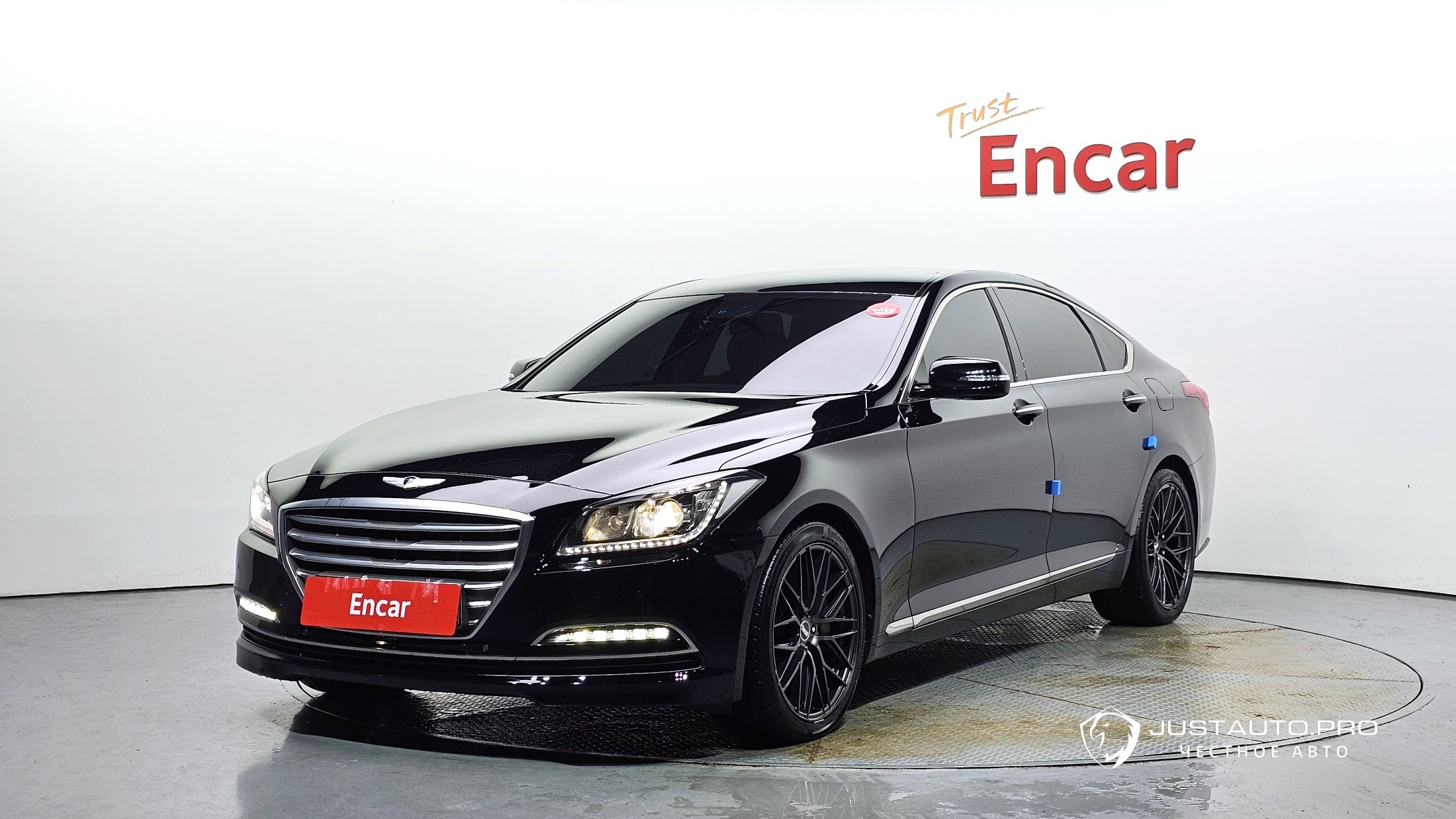 Автомобиль Hyundai Genesis