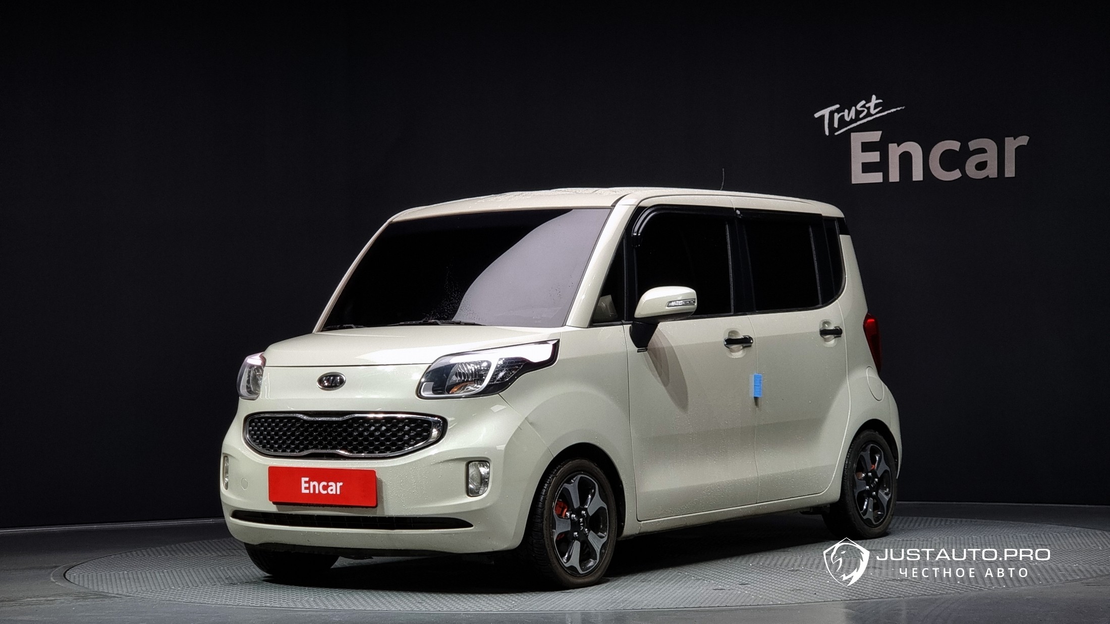 Автомобиль Kia RAY