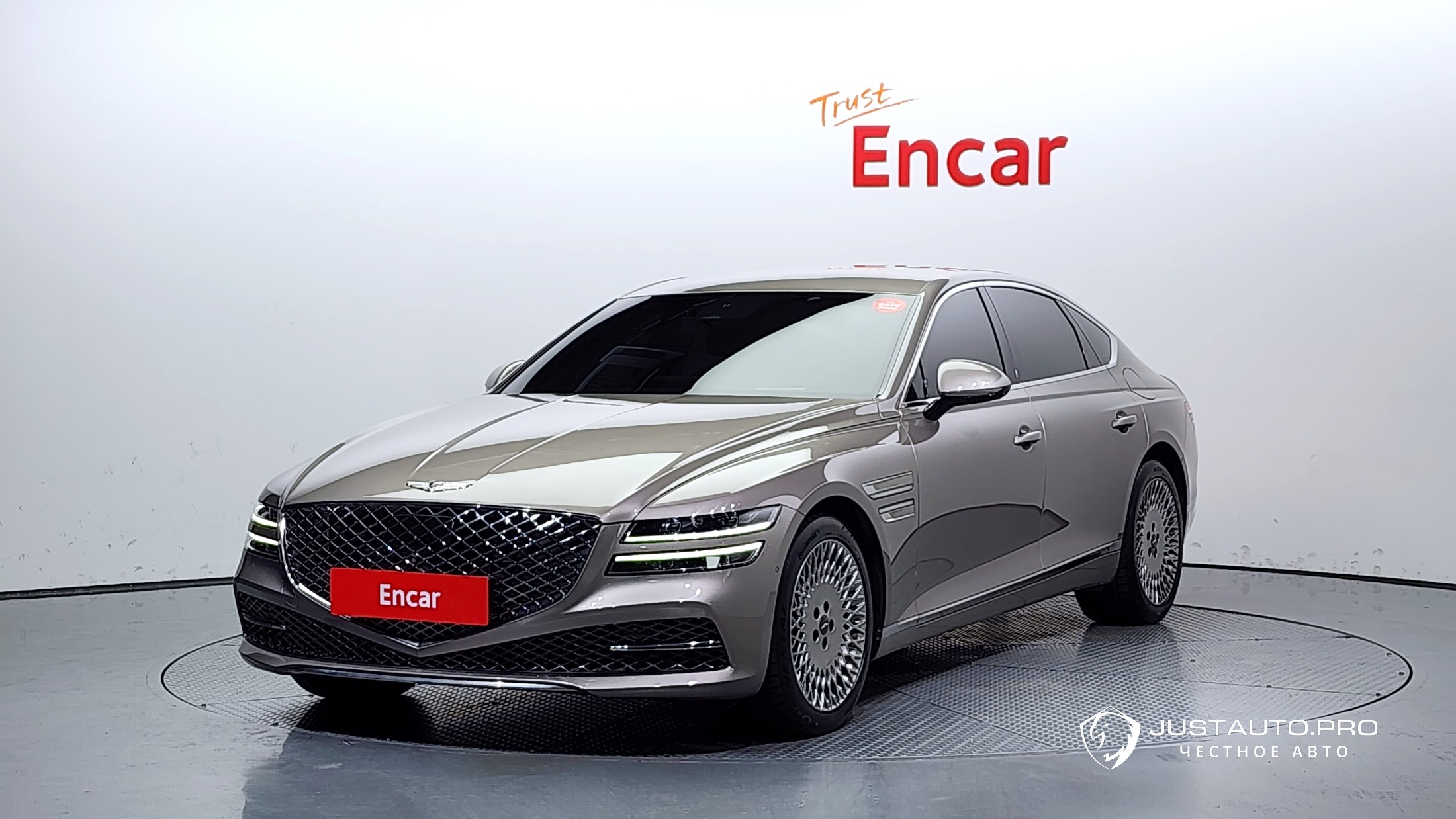 Автомобиль Genesis G80
